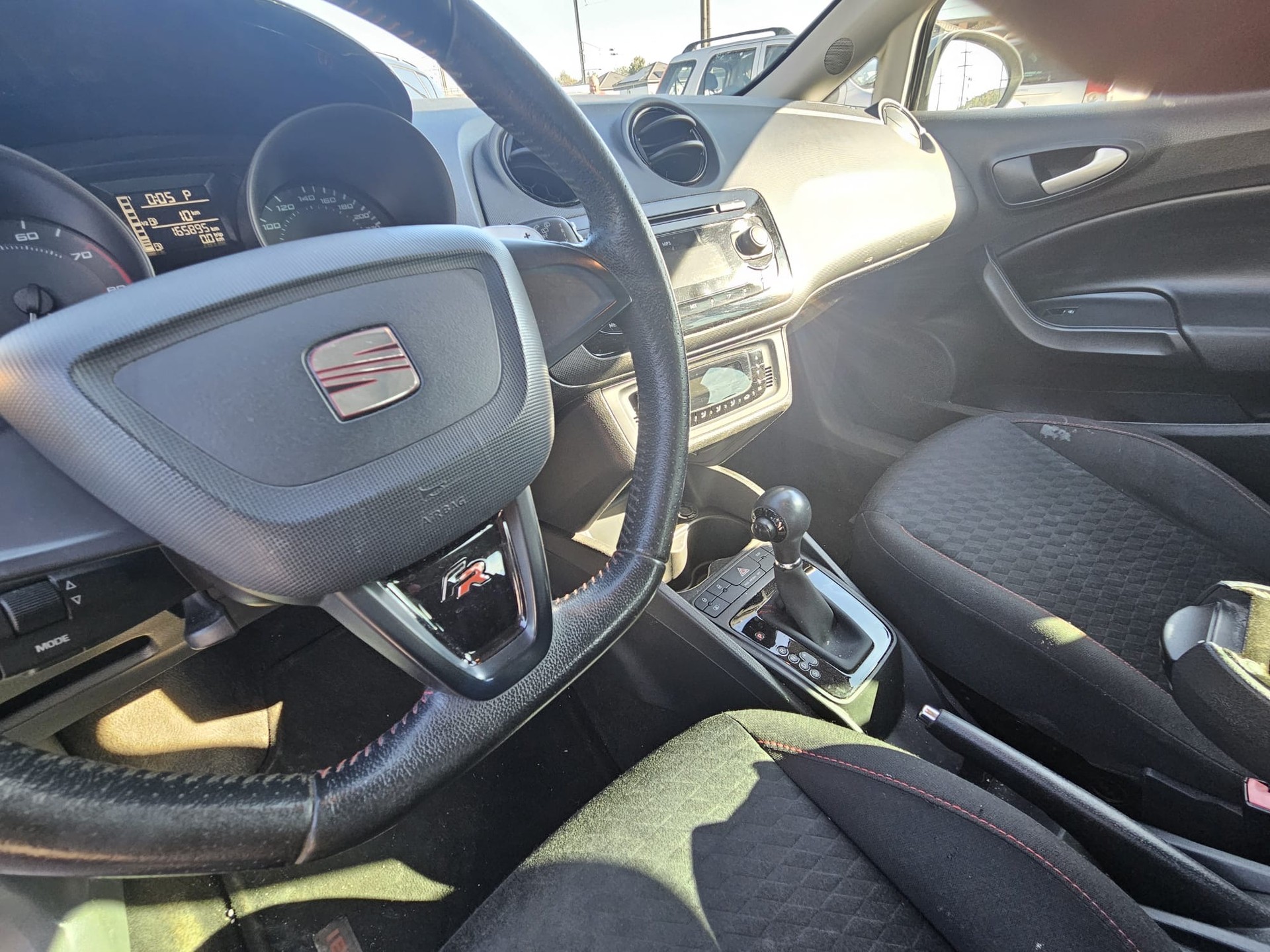 SEAT Ibiza 1.4 TSI FR-image-7