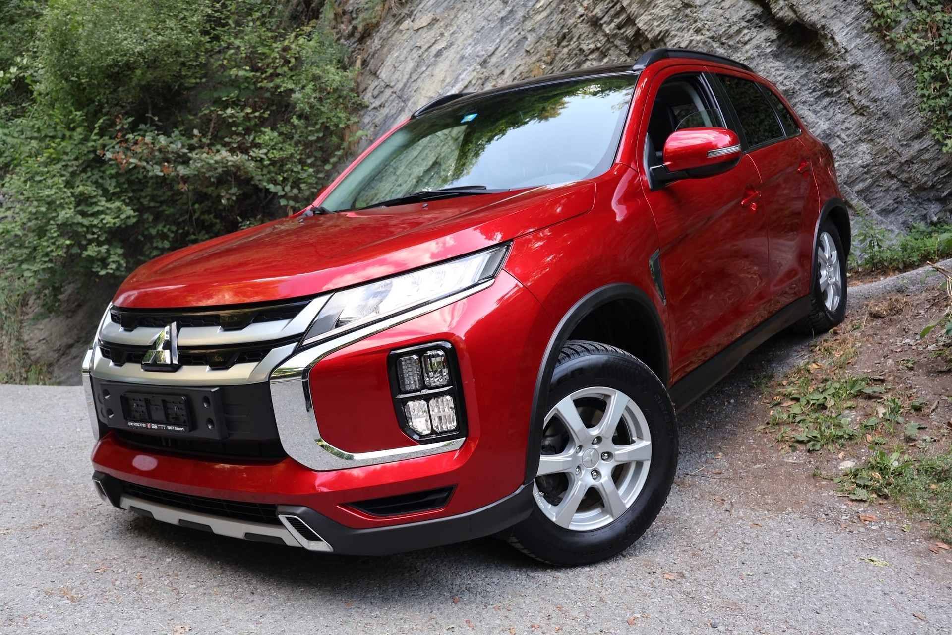 MITSUBISHI ASX 2.0 Diamond 4WD Automat-showroom-element-2