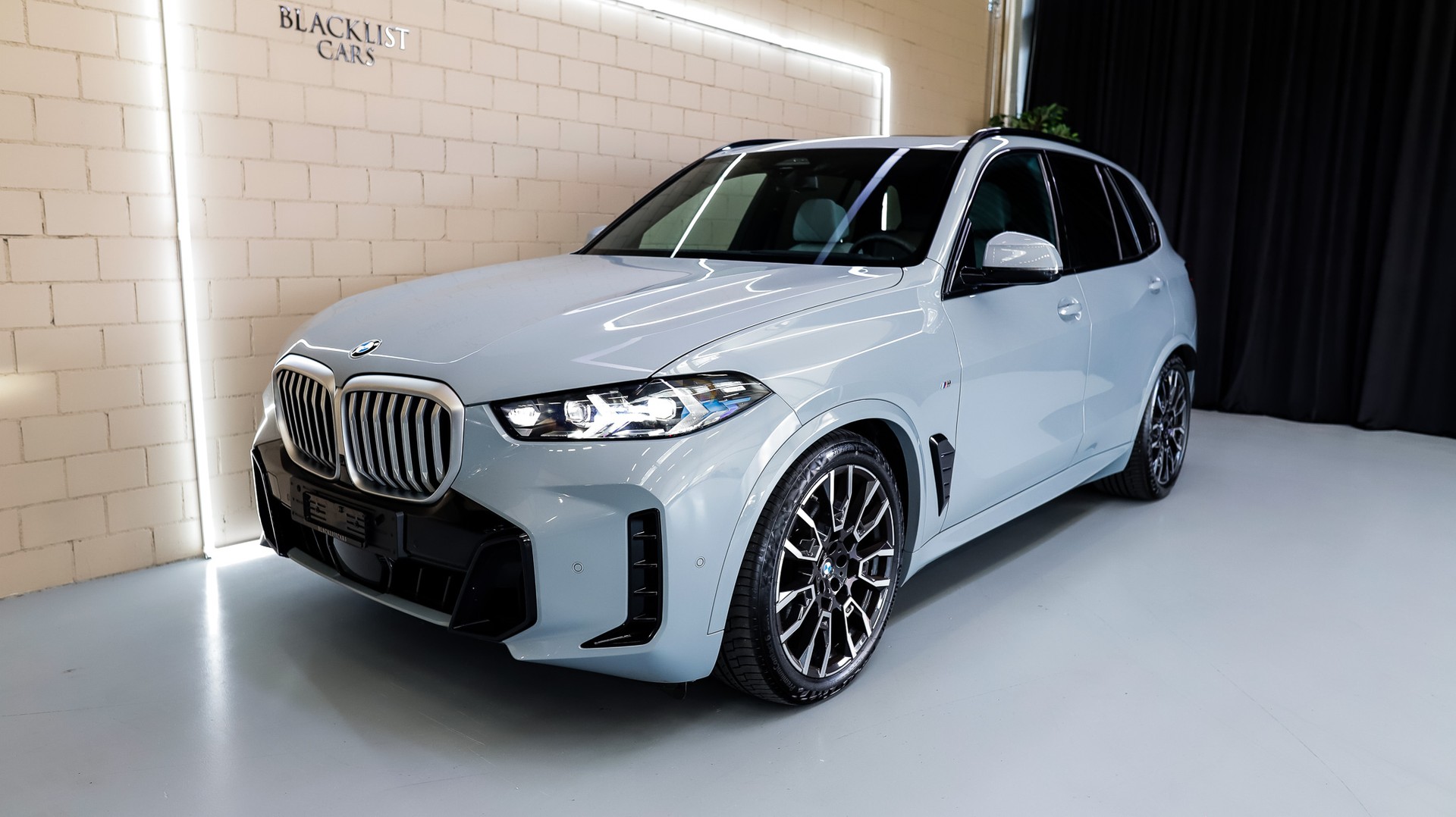 BMW X5 xDrive 48V 40d M Sport Steptronic *FACELIFT*-showroom-element-1