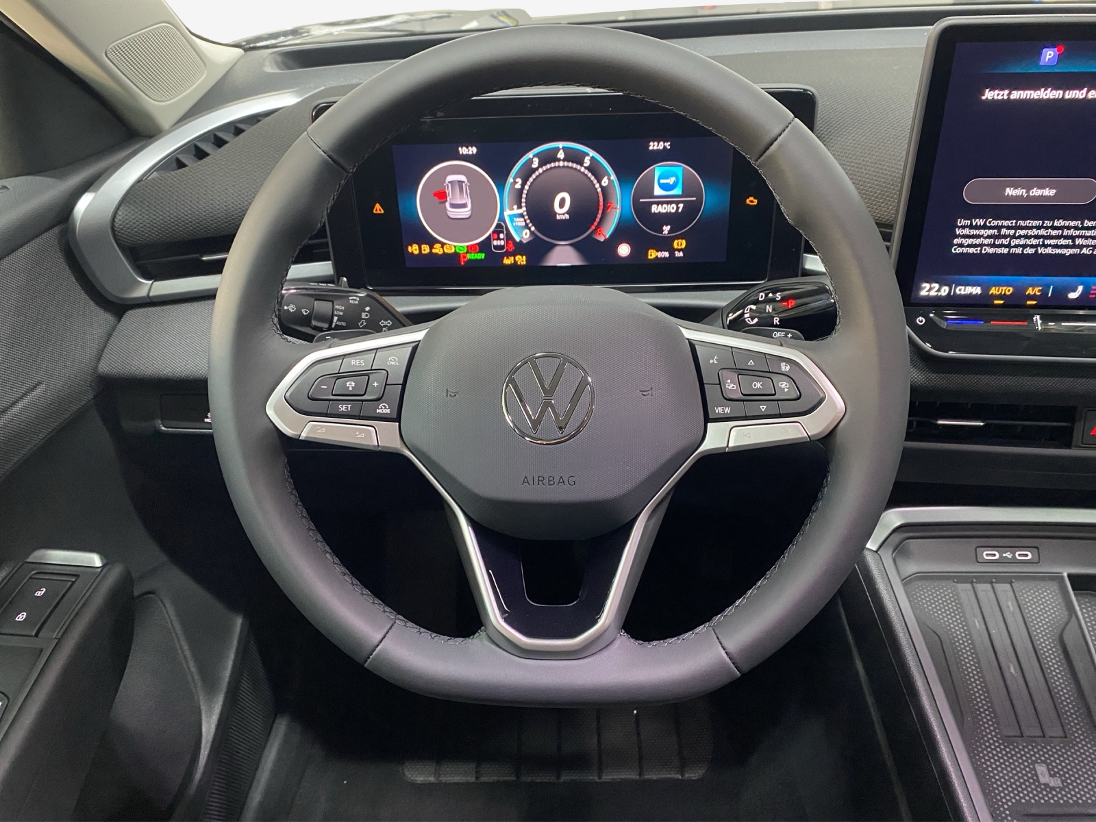 VW T-Roc 1.5 eTSI mHEV Life DSG-image-9
