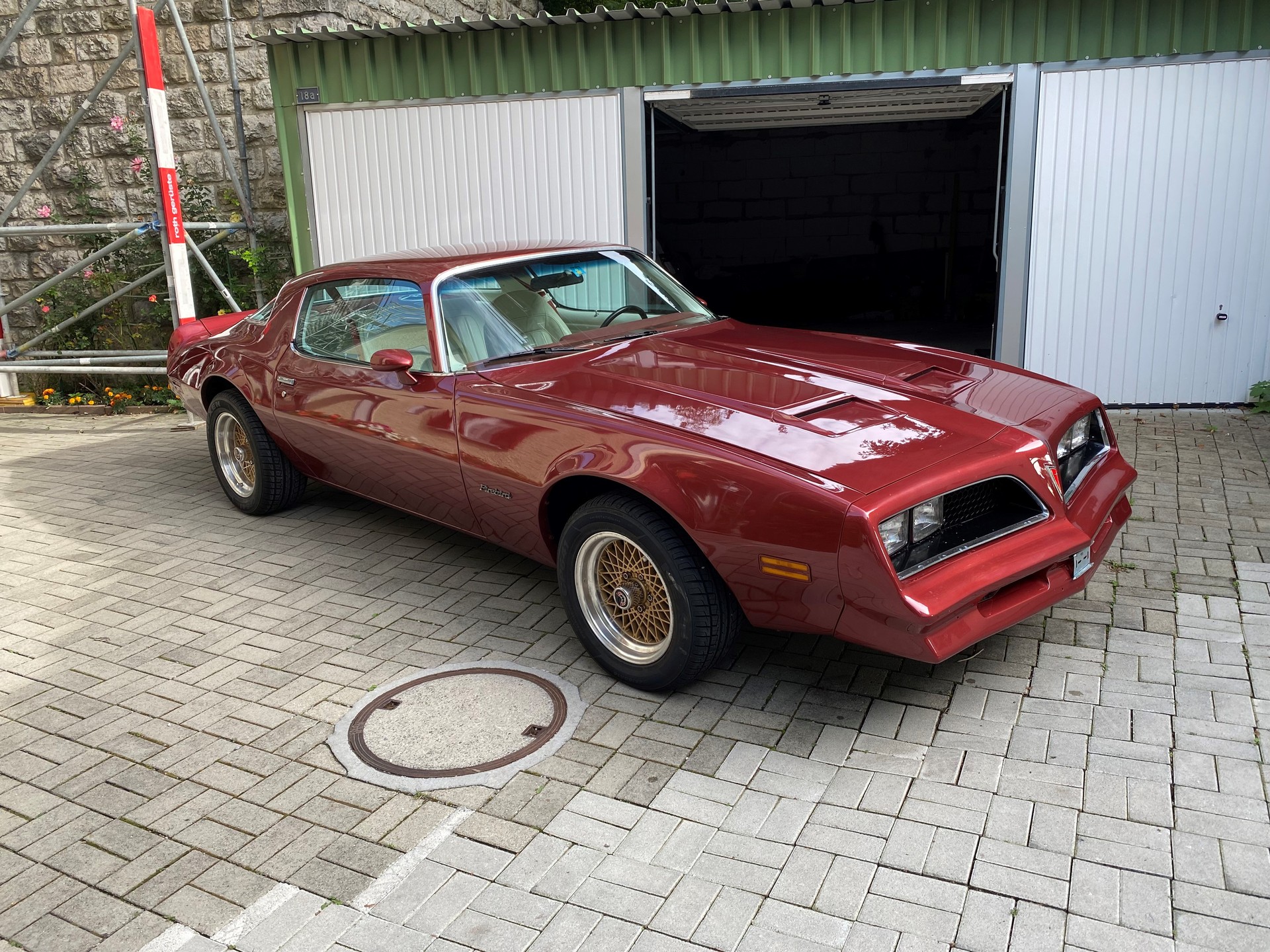 PONTIAC FIREBIRD