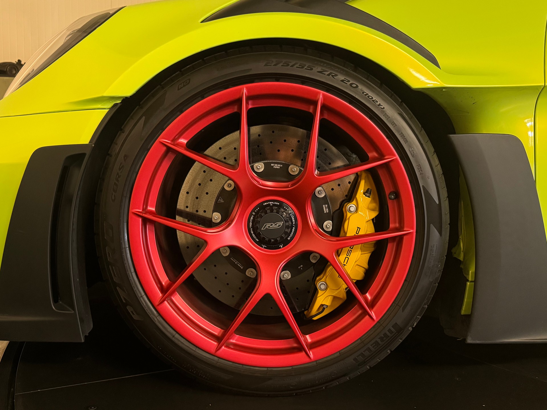PORSCHE 911 GT3 RS-image-13