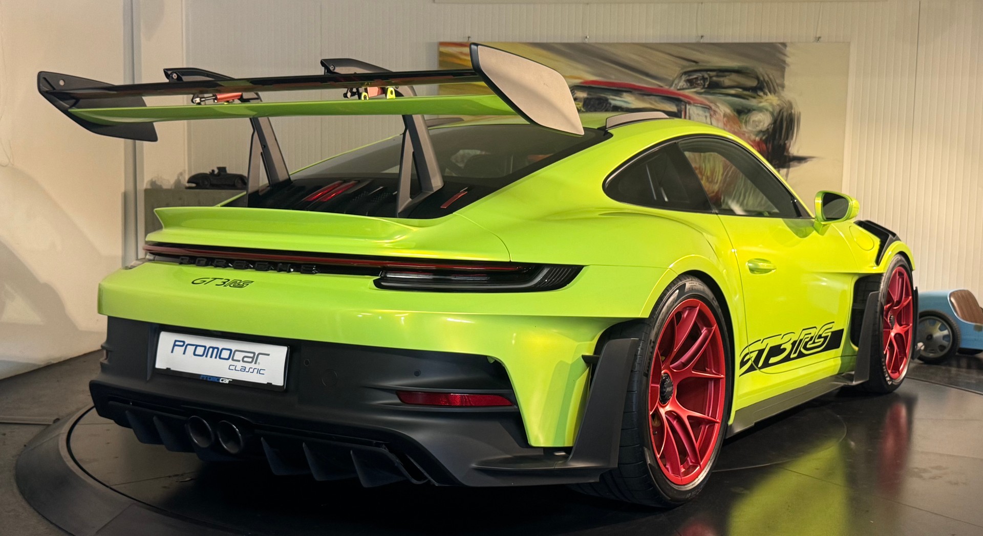 PORSCHE 911 GT3 RS-image-6