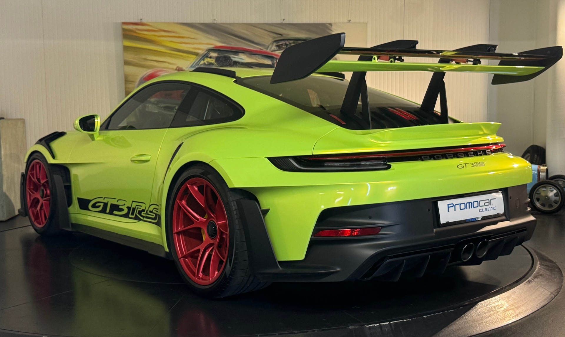 PORSCHE 911 GT3 RS-showroom-element-2