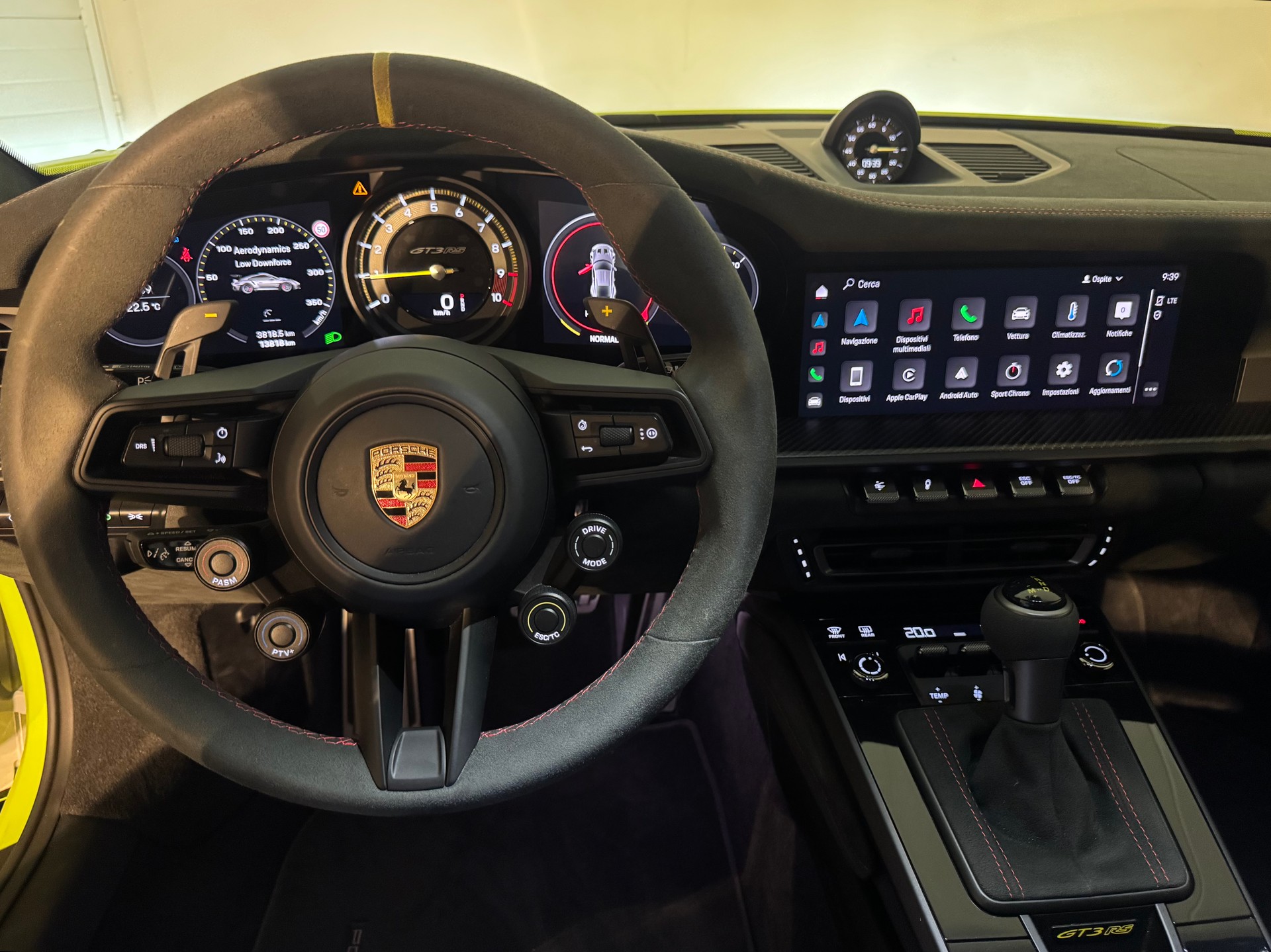 PORSCHE 911 GT3 RS-image-19