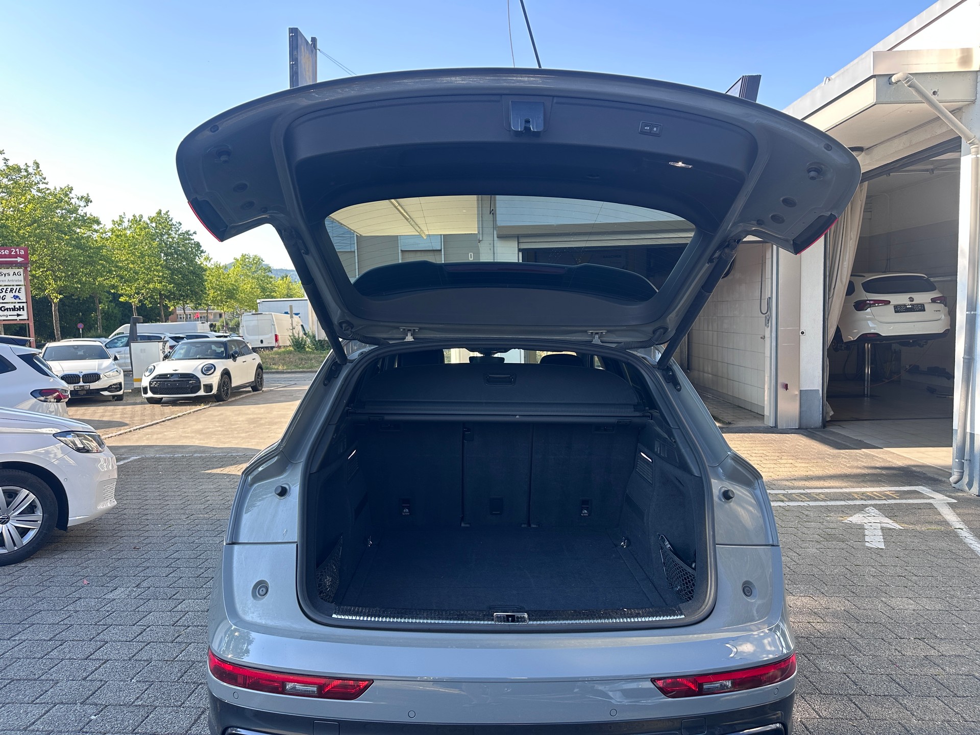 AUDI SQ5 3.0 TFSI quattro S-tronic-image-17