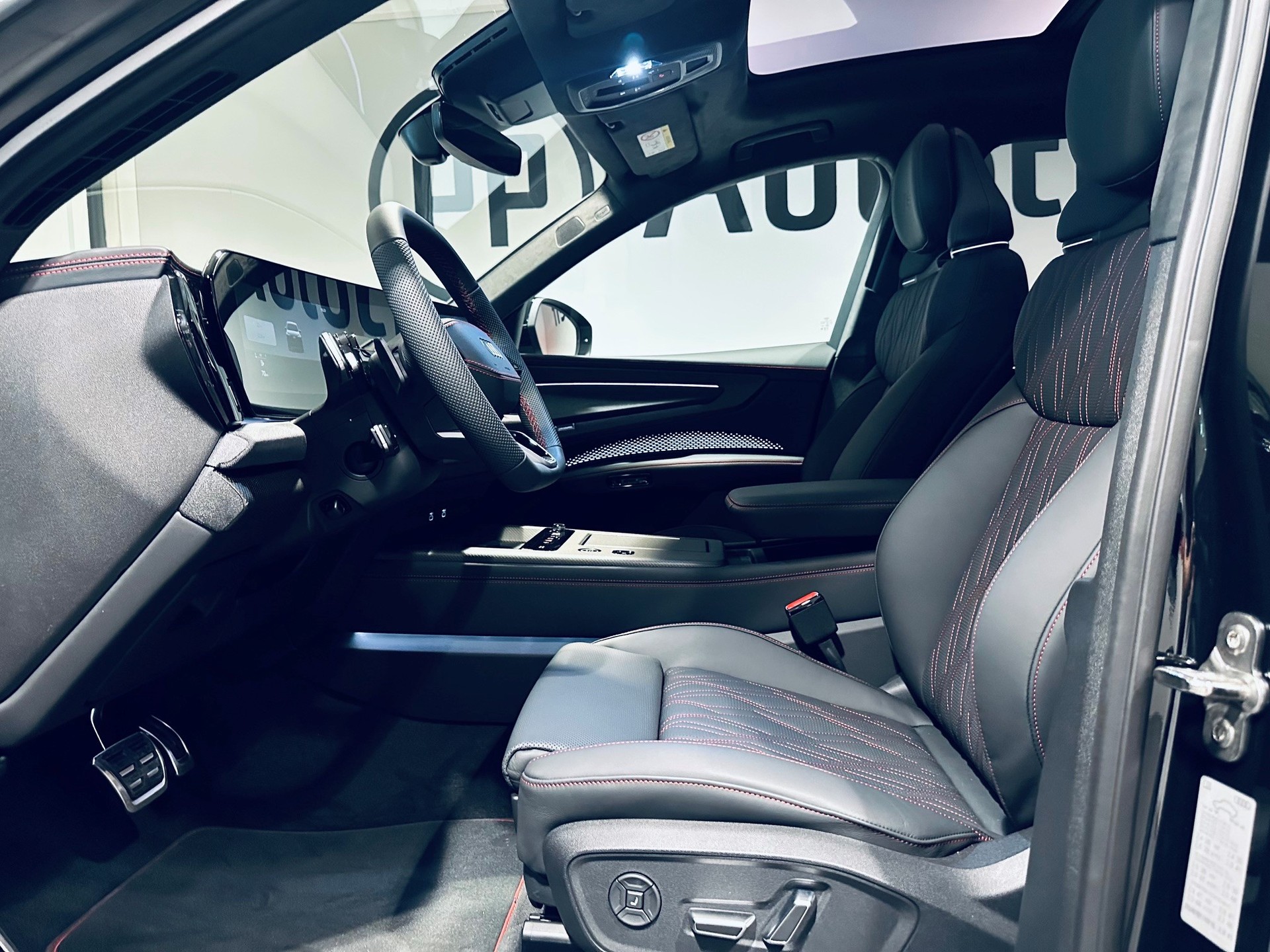 AUDI Q7 SUV TDI quattro 220 kW-image-2