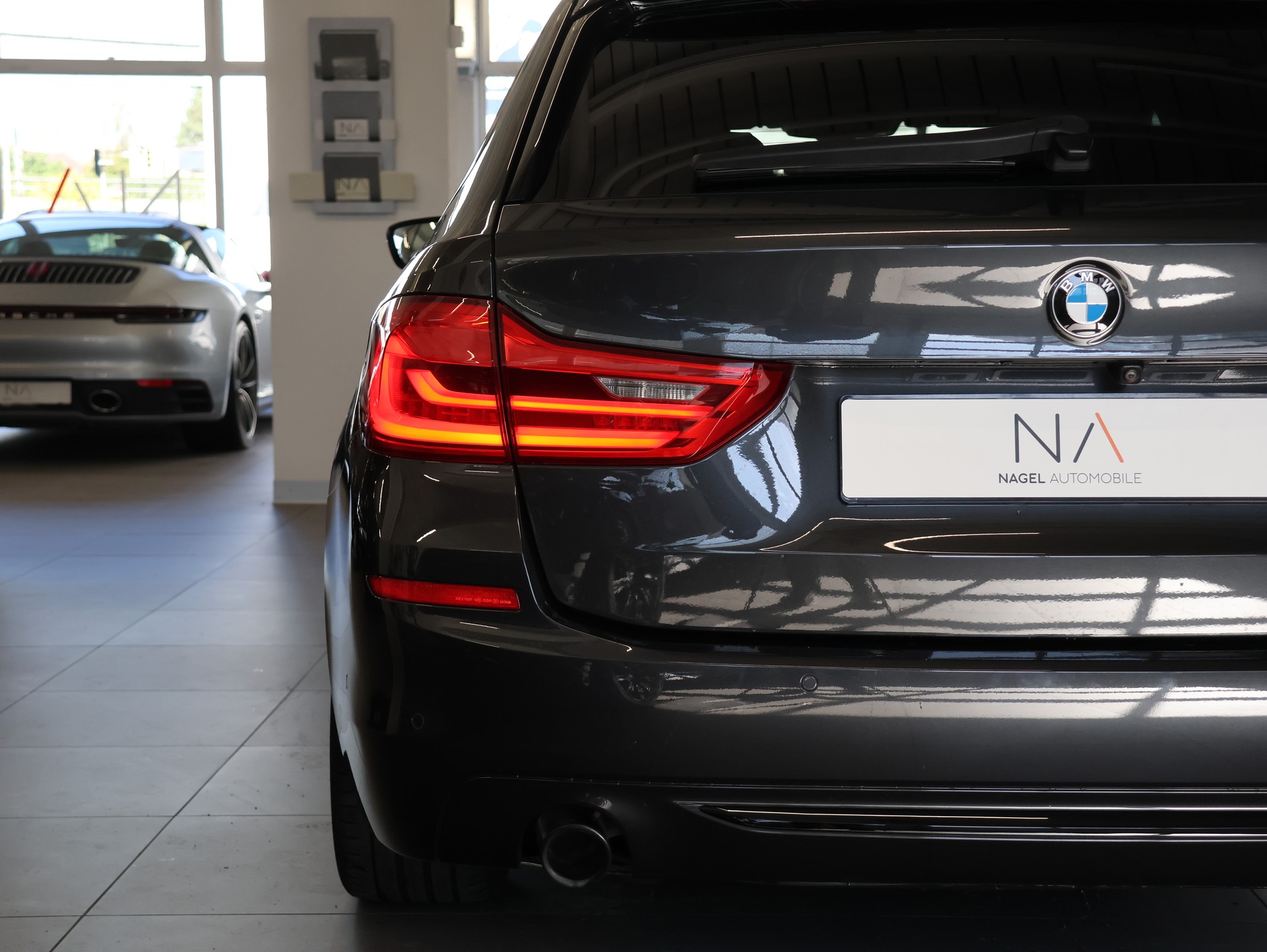 BMW 520d xDrive Touring Sport Line Steptronic-image-5