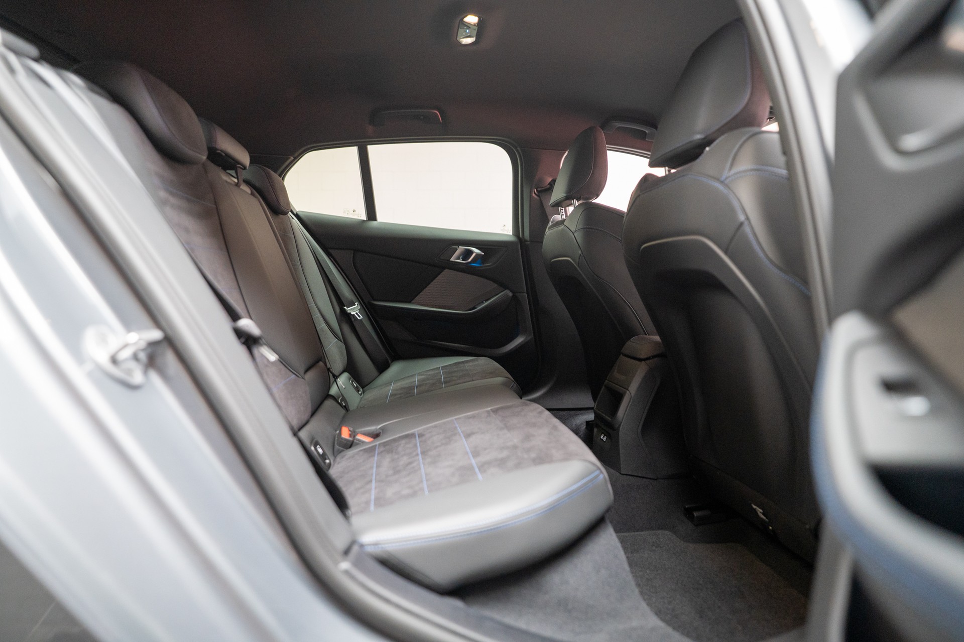 BMW M135i xDrive / Rückfahrkamera / Harman-Kardon-image-13