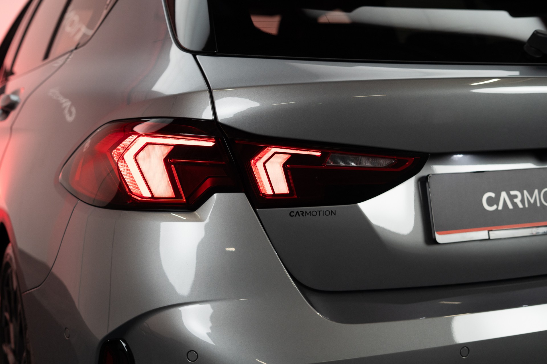 BMW M135i xDrive / Rückfahrkamera / Harman-Kardon-image-26