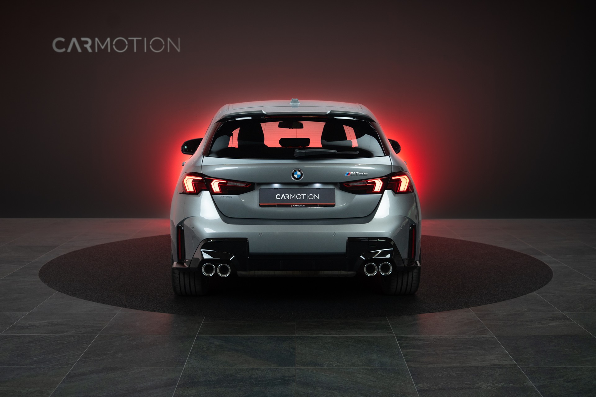 BMW M135i xDrive / Rückfahrkamera / Harman-Kardon-image-4