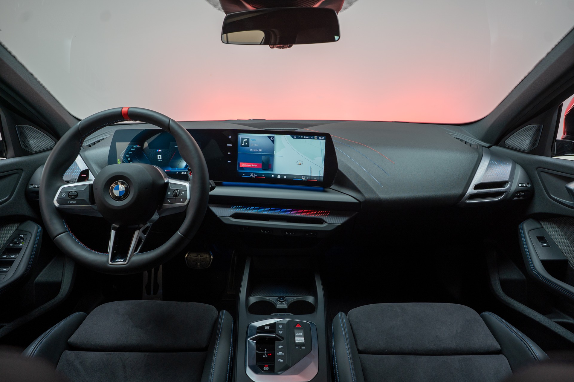 BMW M135i xDrive / Rückfahrkamera / Harman-Kardon-image-18