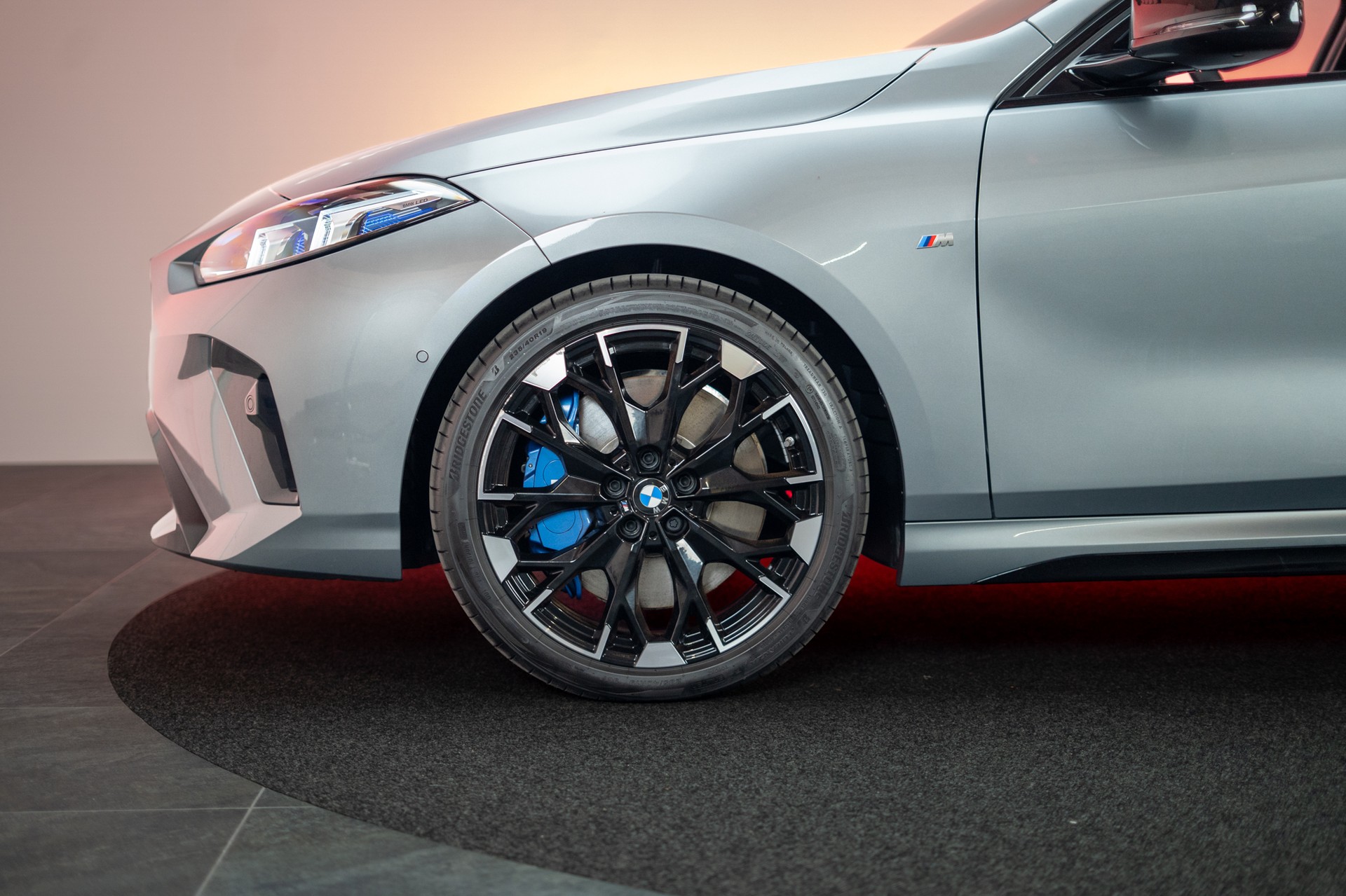 BMW M135i xDrive / Rückfahrkamera / Harman-Kardon-image-28