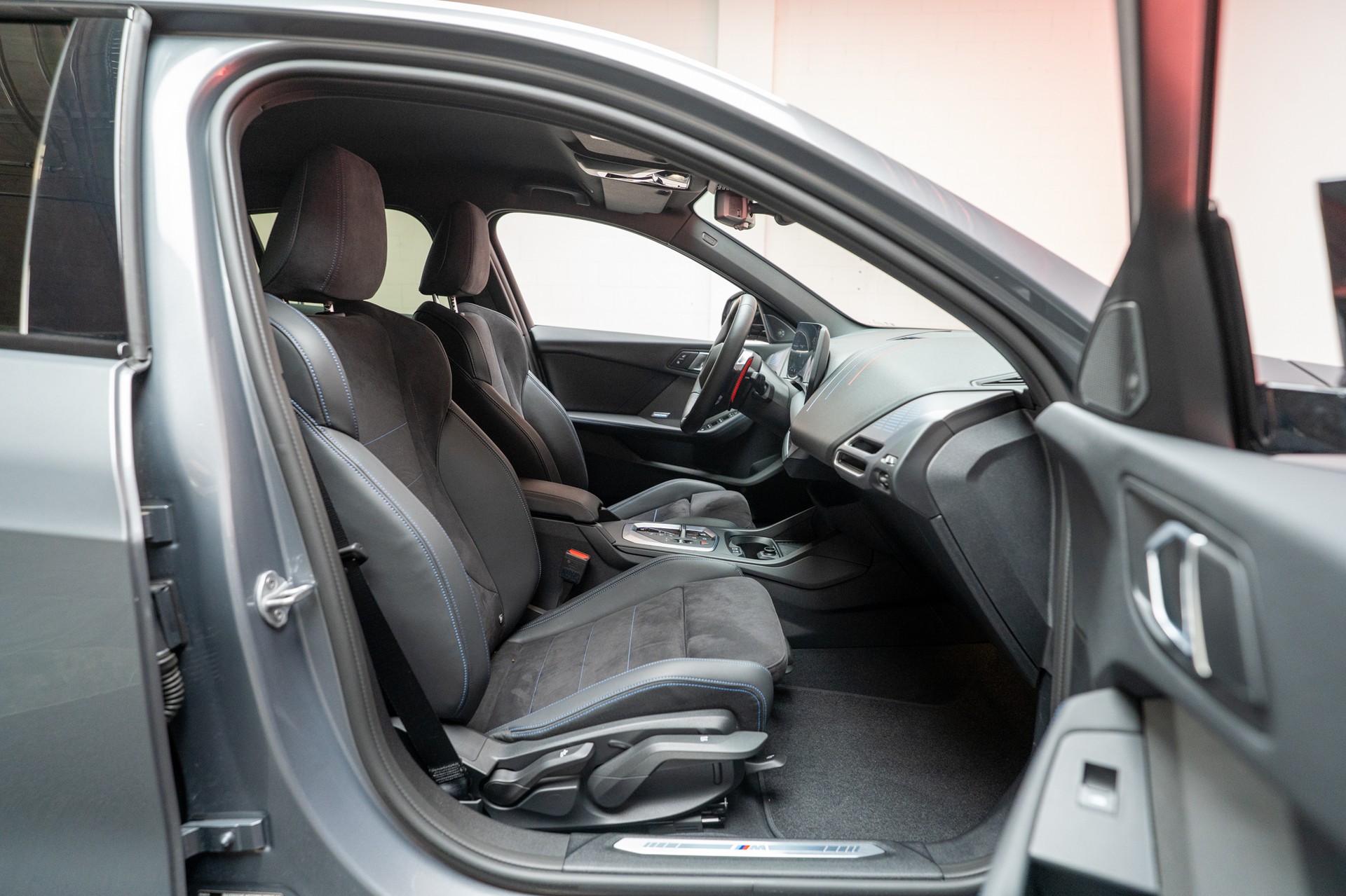 BMW M135i xDrive / Rückfahrkamera / Harman-Kardon-image-14
