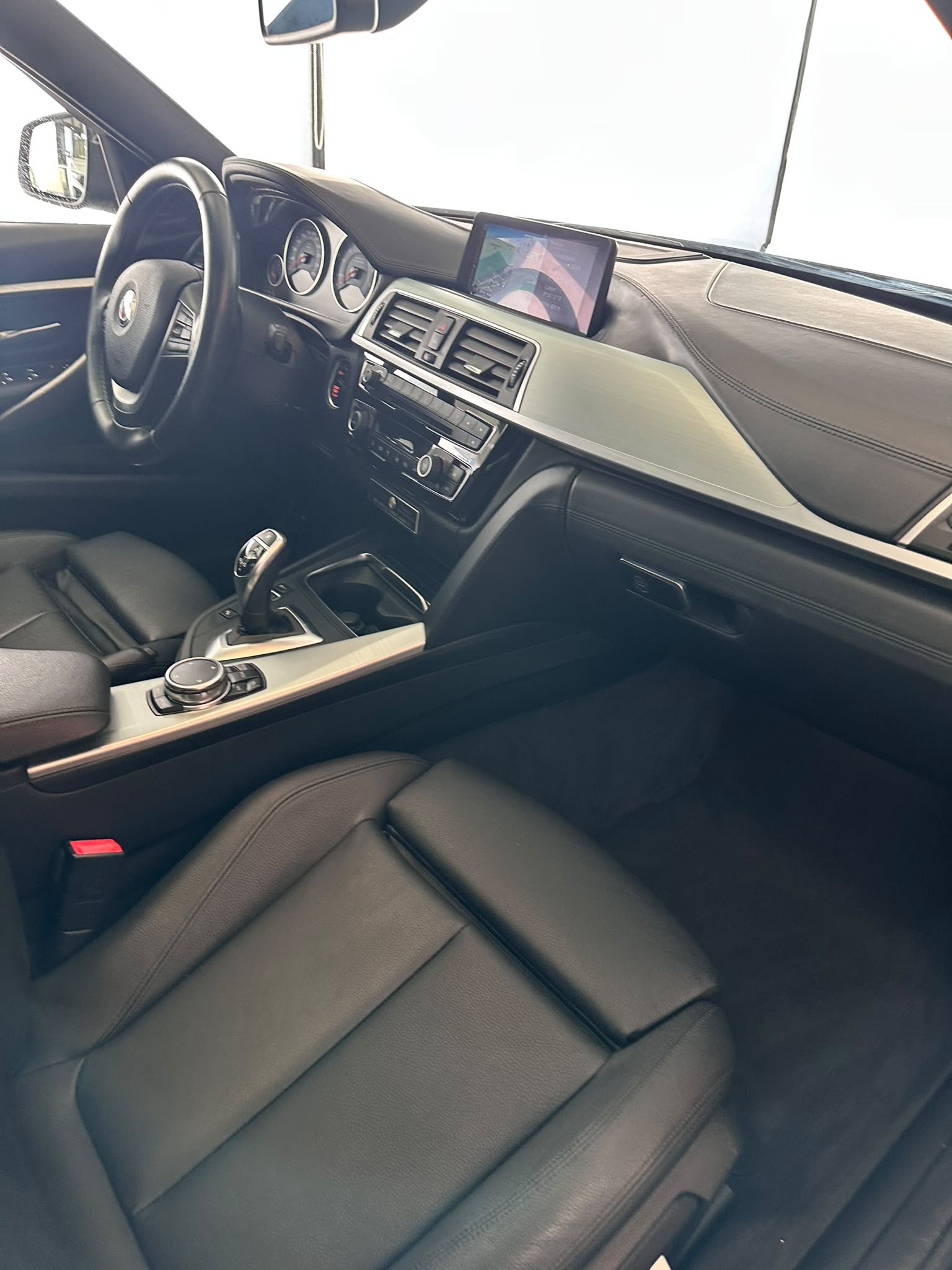 BMW-ALPINA B3 BiTurbo Touring 3.0 xDrive Switch-Tronic-image-16