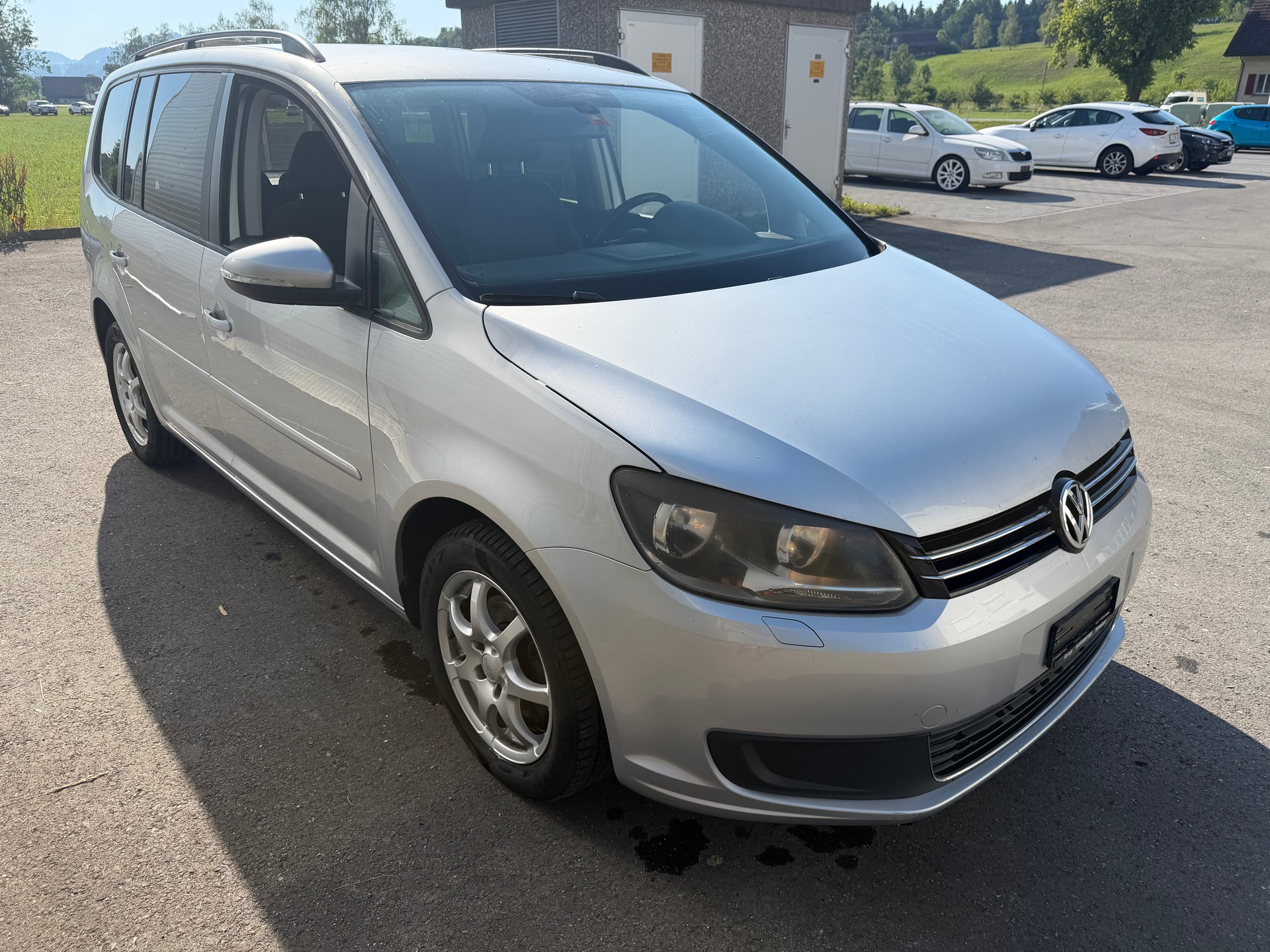 VW Touran 1.6 TDI Trendline DSG-showroom-element-1