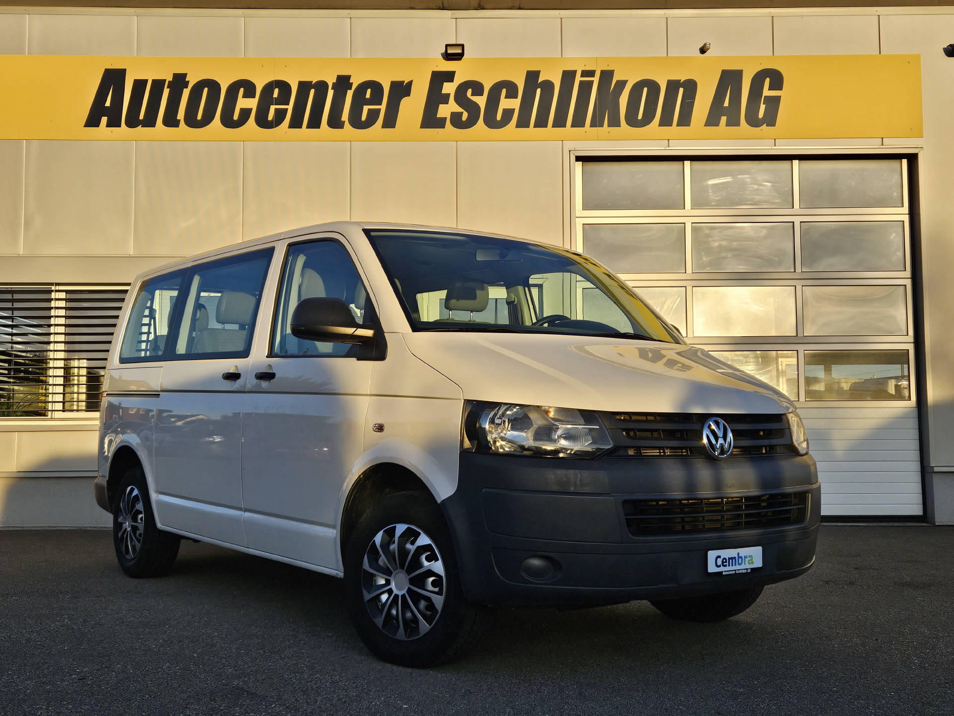 VW T5 Kombi 3000 2.0 TDI 140 DSG* Klima * 9-Pätzer * Frisch ab MFK *-showroom-element-1