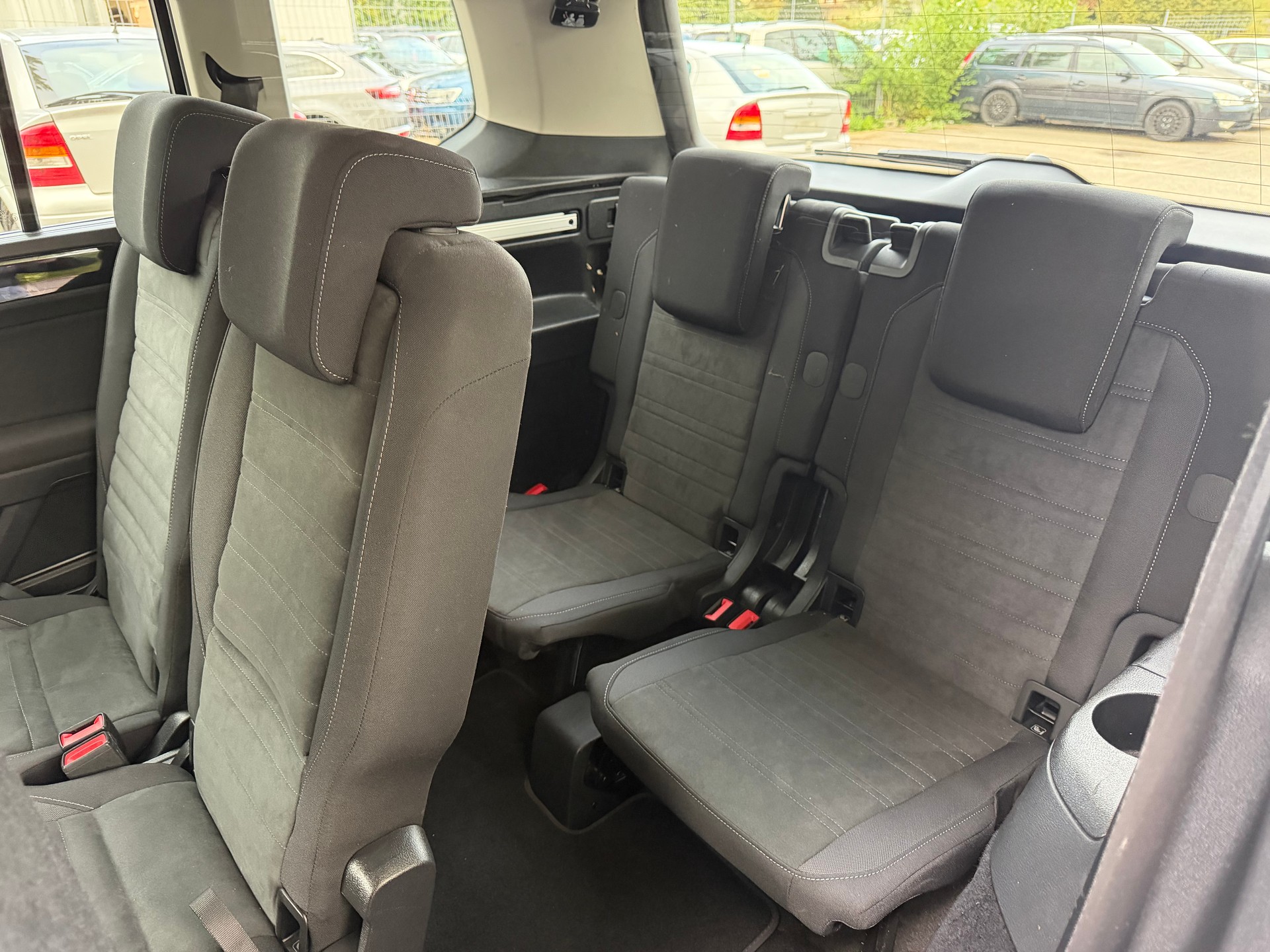 VW Touran 2.0 TDI BlueMotion Technology Highline DSG * 07x Plätze * Gr. Navi * LED * Klima-auto * PDC V&H- RF-Kamera * Ab MFK-image-7