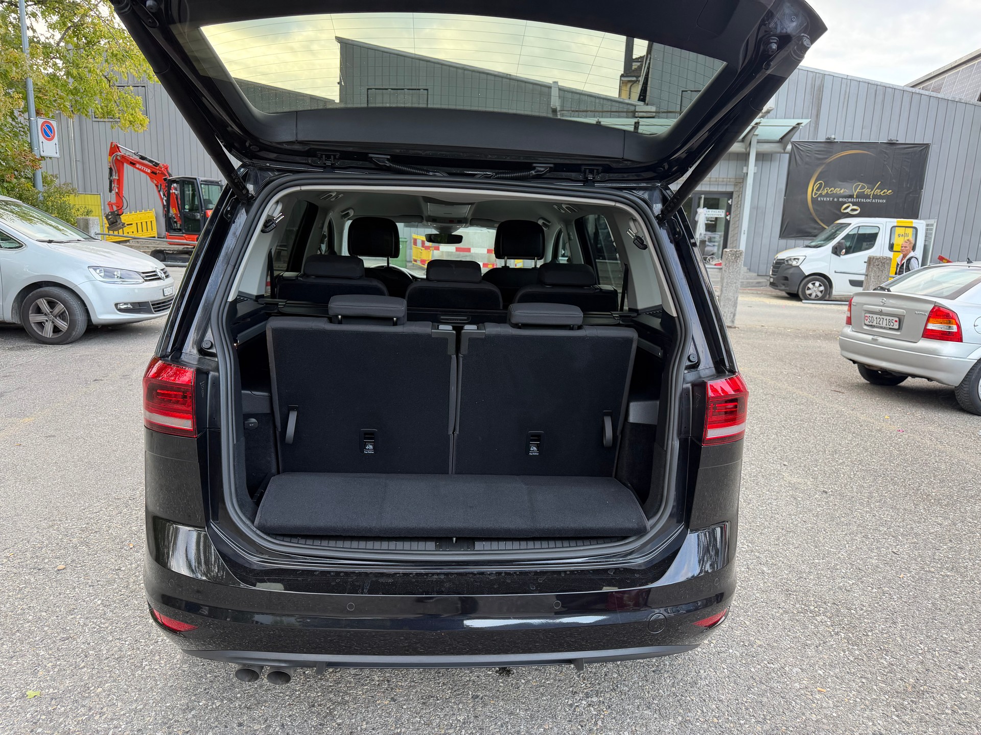 VW Touran 2.0 TDI BlueMotion Technology Highline DSG * 07x Plätze * Gr. Navi * LED * Klima-auto * PDC V&H- RF-Kamera * Ab MFK-image-14