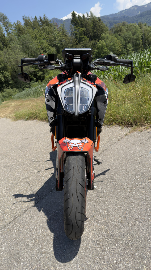 KTM 125 Duke-showroom-element-3
