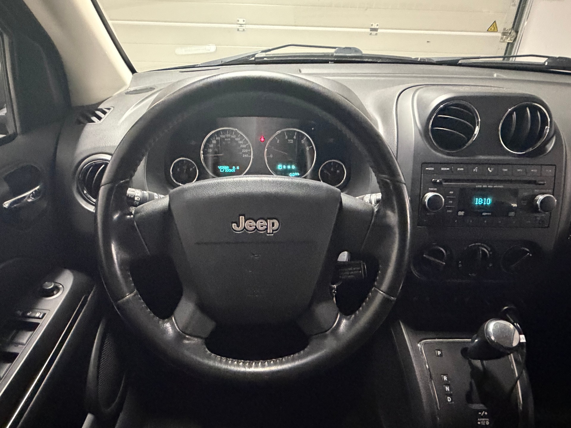 JEEP Compass 2.4 Limited CVT Frisch ab MFK-image-8