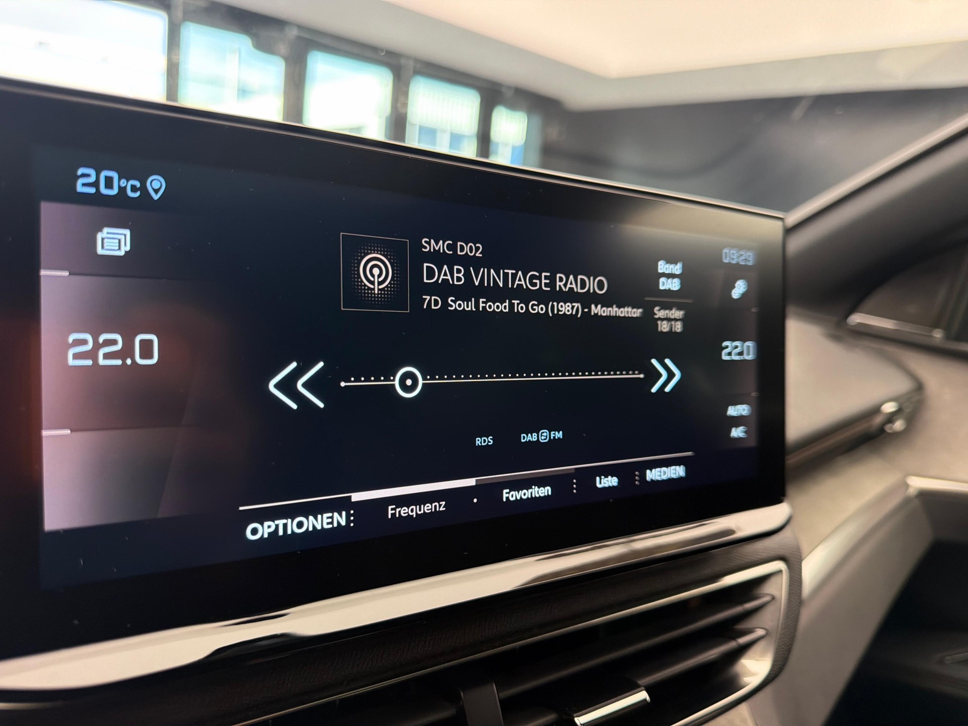 PEUGEOT 3008 1.2 PureTech GT-image-14