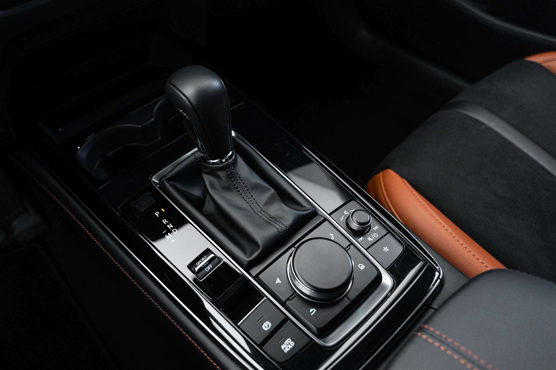 MAZDA MAZDA CX-30 SKYACTIV-G 140 MHEV Nagisa Automat-image-23
