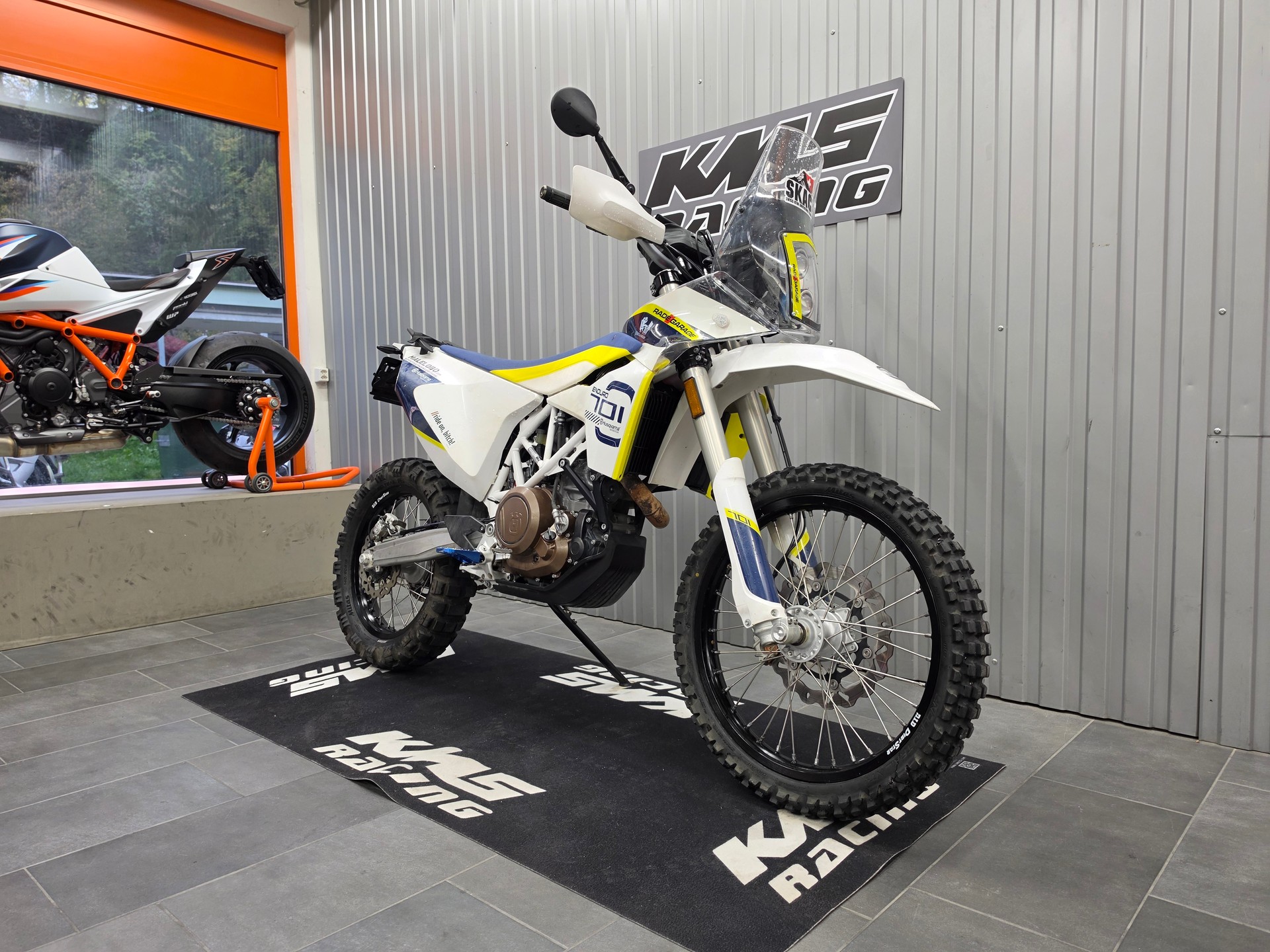 HUSQVARNA 701 Enduro-image-4