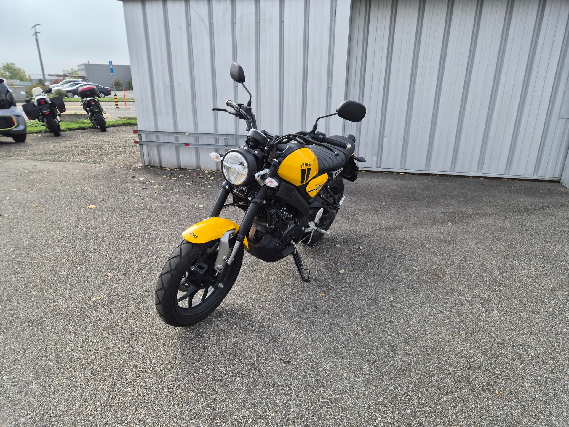 YAMAHA XSR 125-image-0