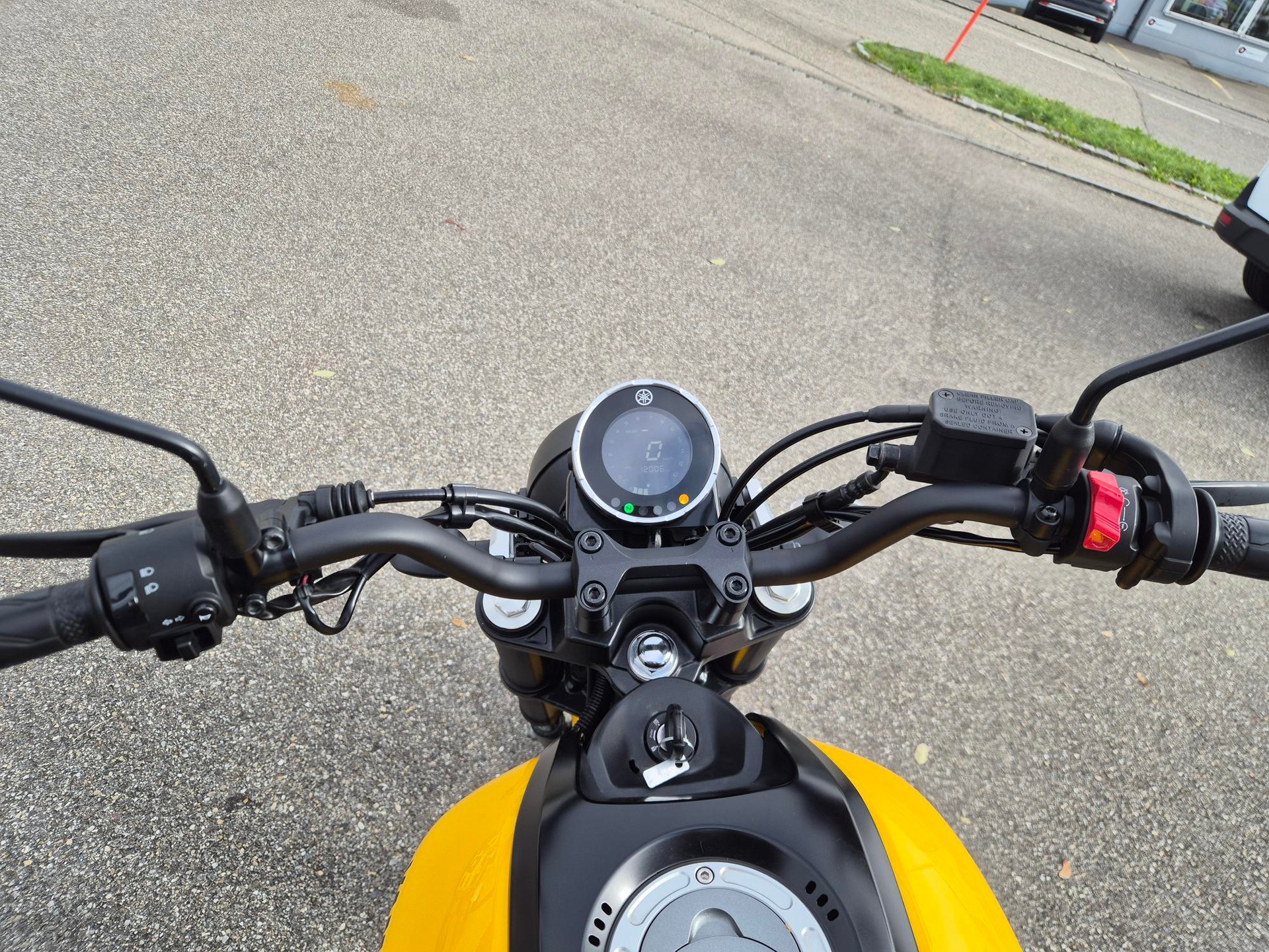 YAMAHA XSR 125-image-7
