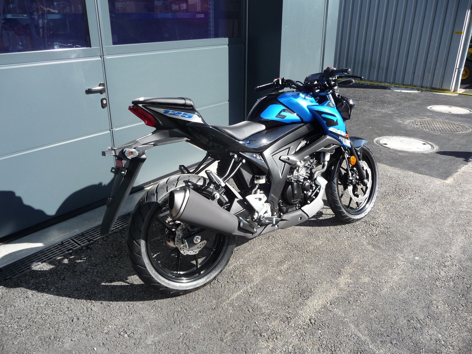 SUZUKI GSX-S 125-image-2