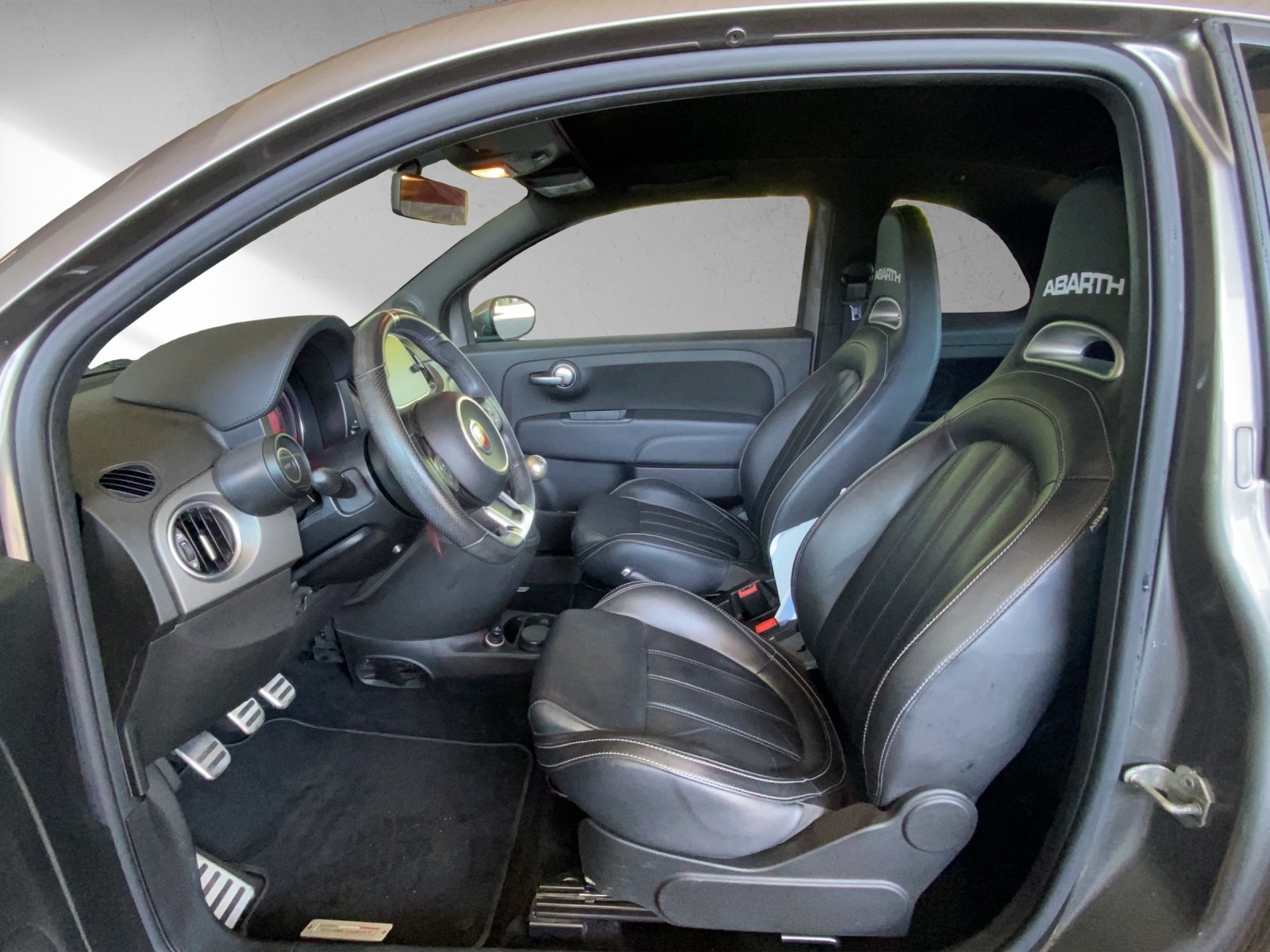 FIAT 595C 1.4 16V Turbo Abarth Turismo-image-6