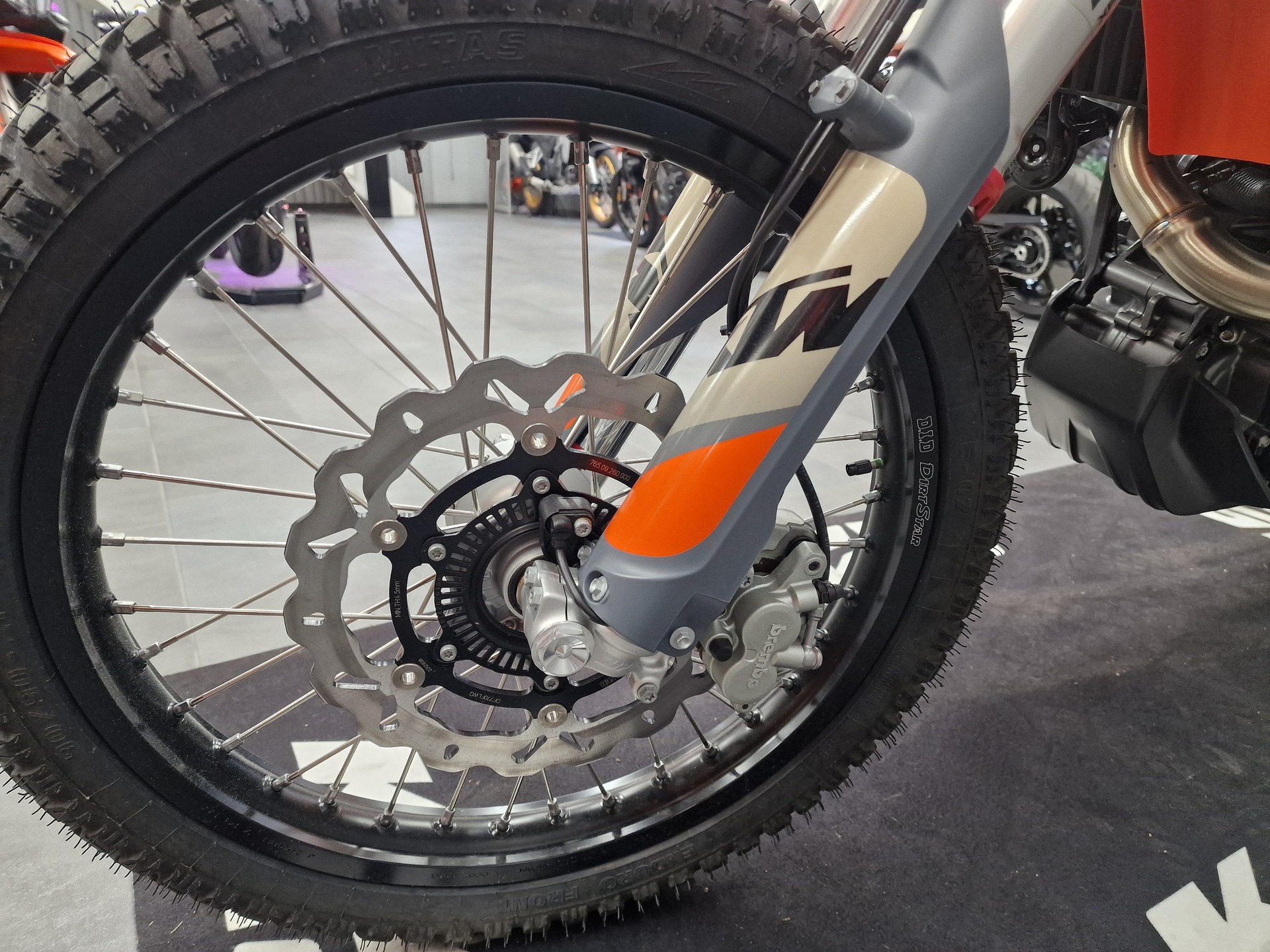 KTM 690 Enduro R-image-5