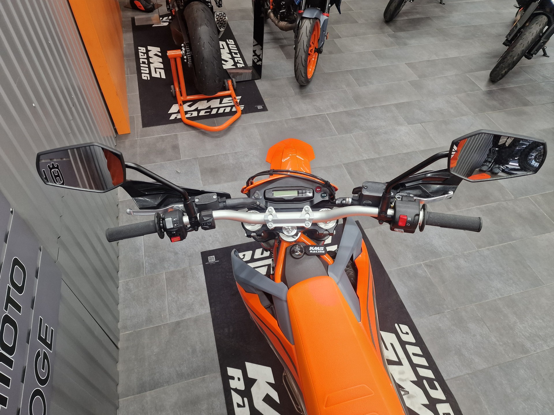 KTM 690 Enduro R-image-6