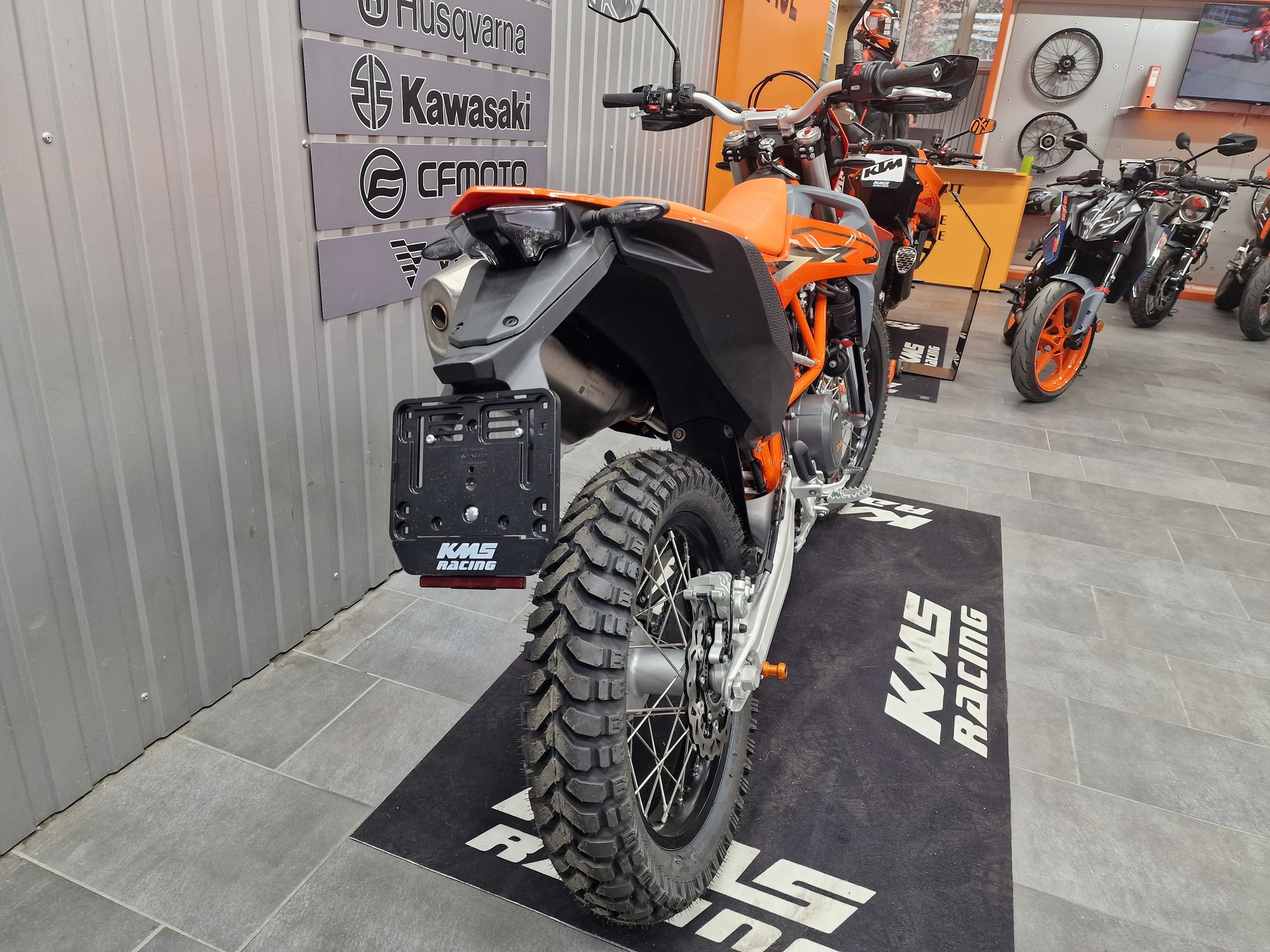 KTM 690 Enduro R-image-3