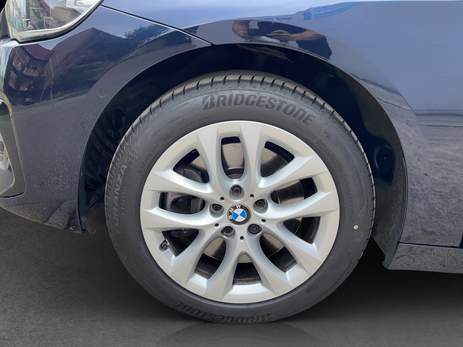 BMW 220i Gran Tourer-image-8