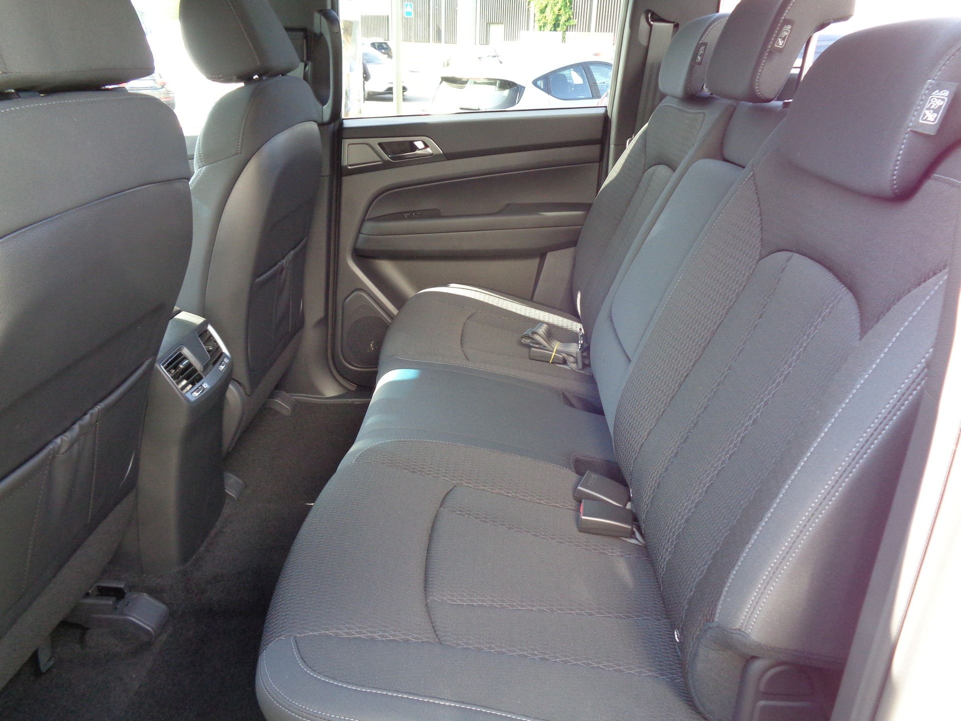 KGM-SsangYong Grand Musso 2.2 Platinum 4WD A-image-8