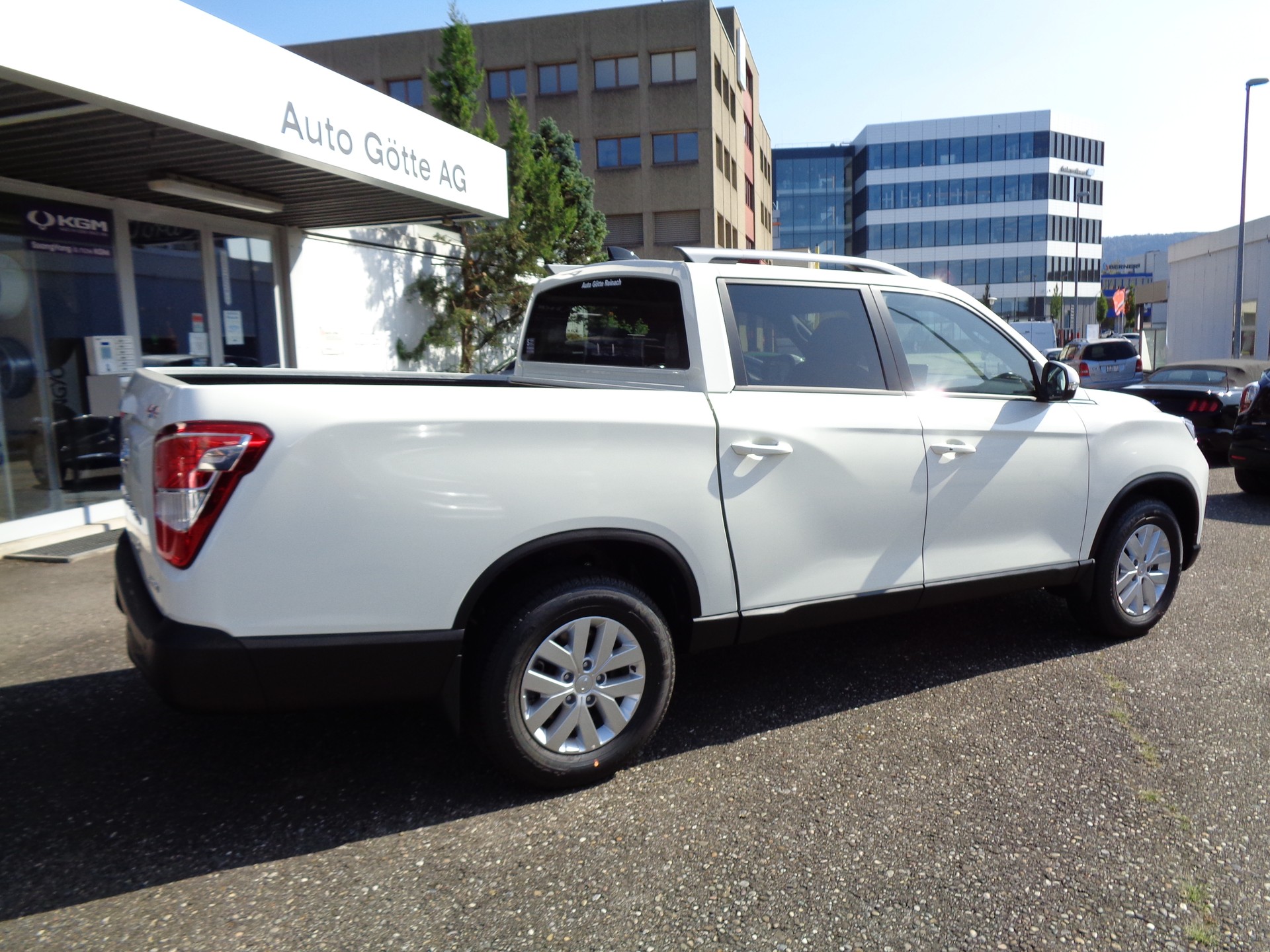 KGM-SsangYong Grand Musso 2.2 Platinum 4WD A-showroom-element-2