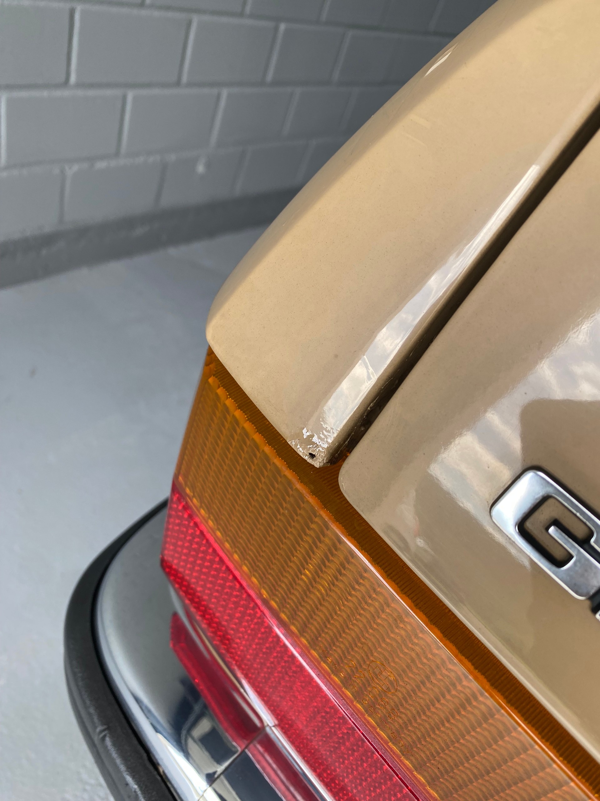 FORD Granada 2300 V6 L Coupe-image-12