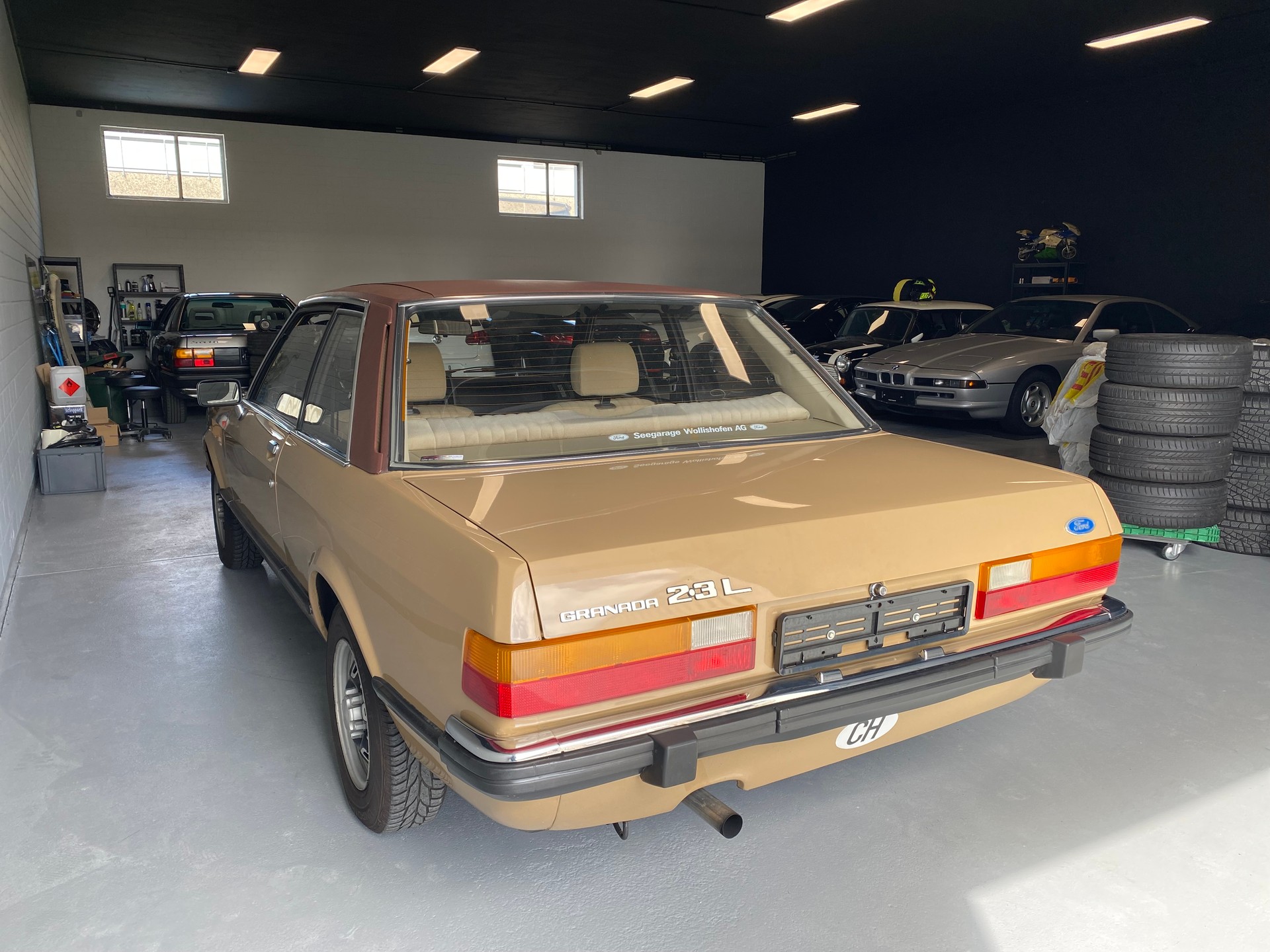 FORD Granada 2300 V6 L Coupe-image-9