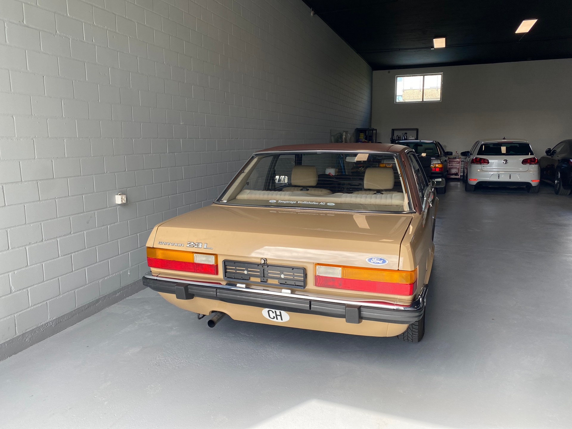 FORD Granada 2300 V6 L Coupe-image-8