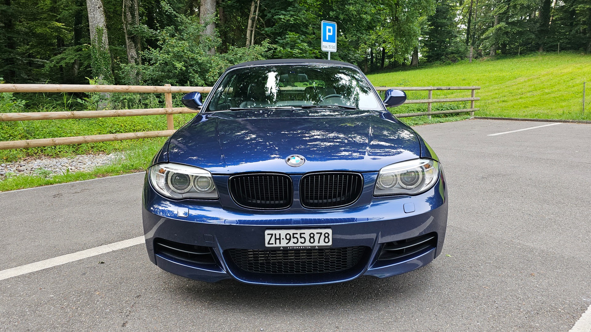 BMW 135i Cabrio-image-1