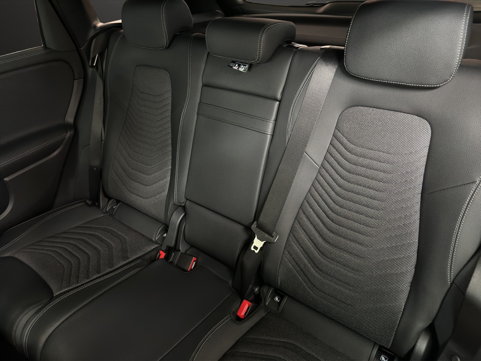 MERCEDES-BENZ B 220 4Matic 8G-DCT-image-14