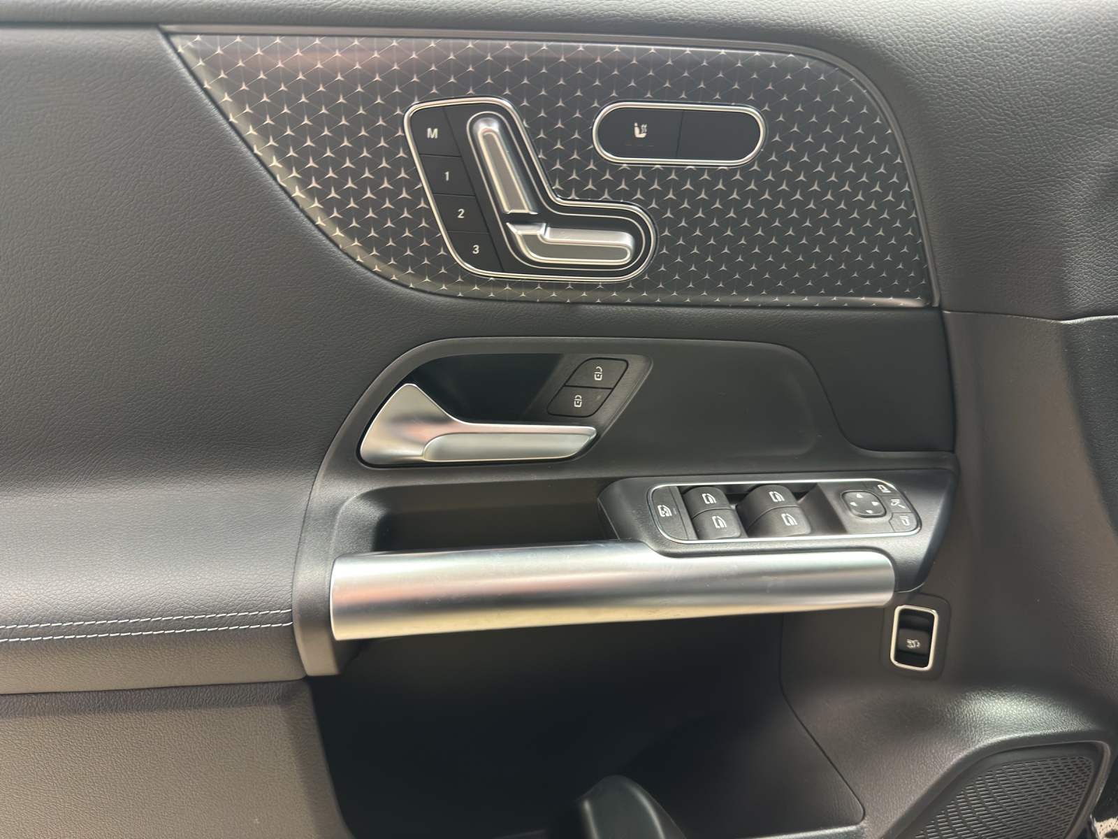 MERCEDES-BENZ B 220 4Matic 8G-DCT-image-12
