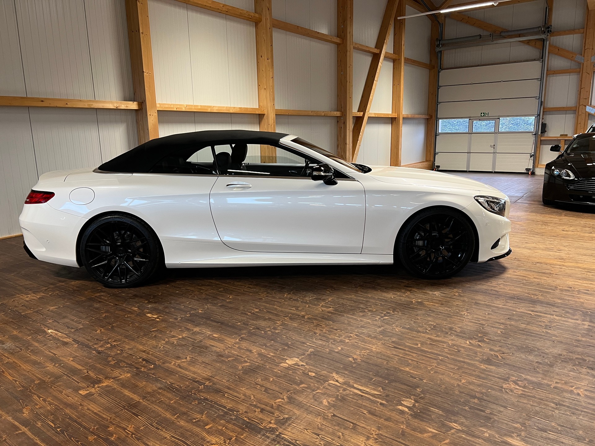 MERCEDES-BENZ S 500 Cabriolet 9G-Tronic-showroom-element-3