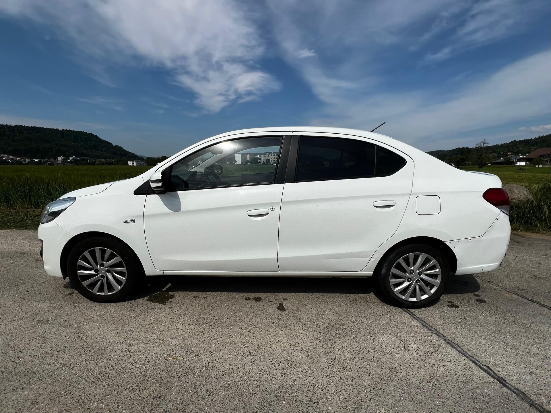 MITSUBISHI Attrage 1.2 Intense CVT-image-1