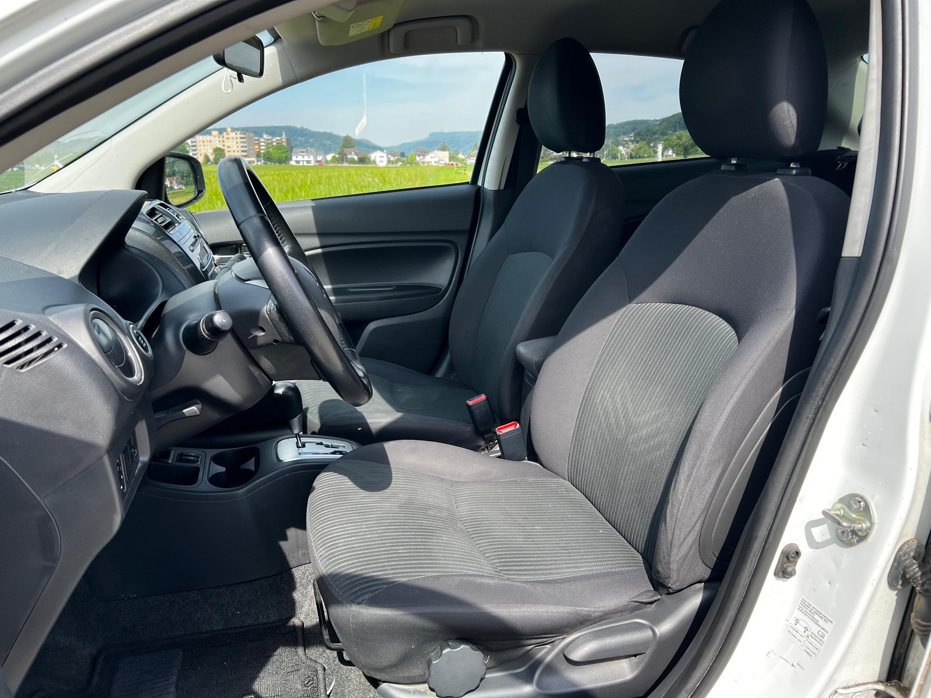MITSUBISHI Attrage 1.2 Intense CVT-image-10