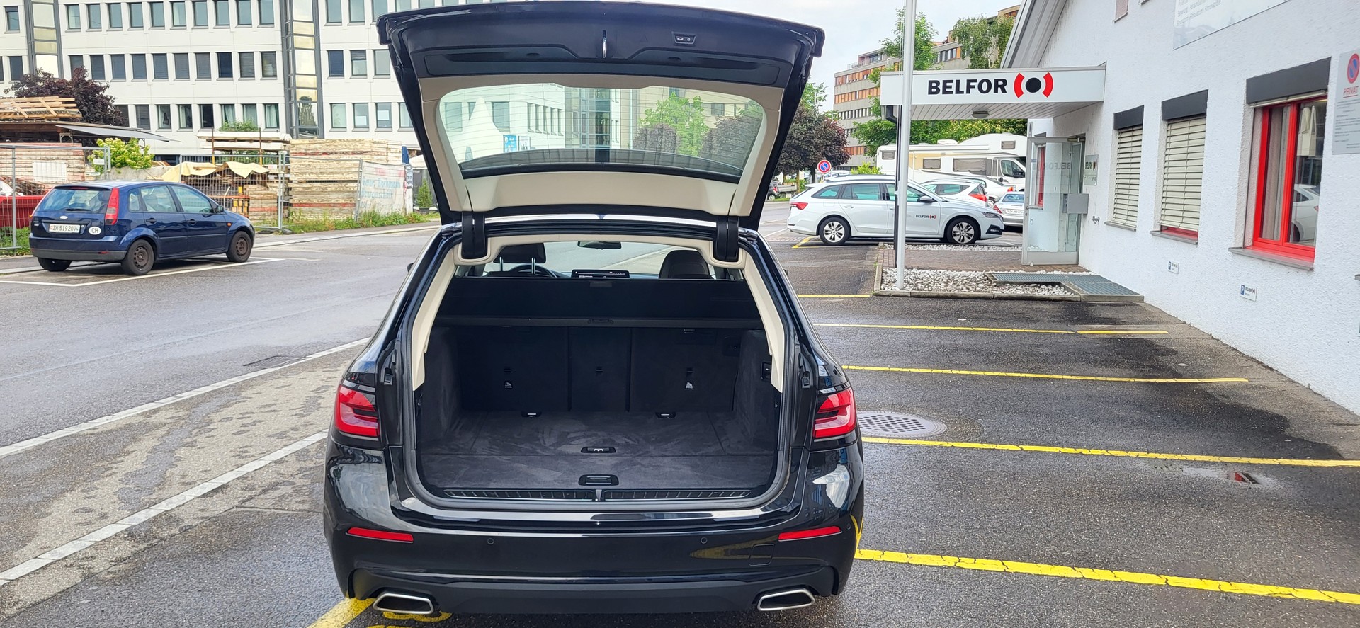 BMW 520d xDrive 48V Touring Steptronic-image-15