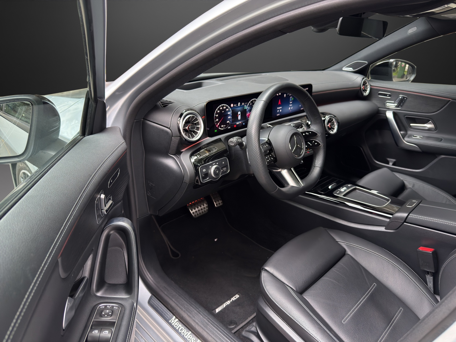 MERCEDES-BENZ A 220 4Matic 8G-DCT-image-12