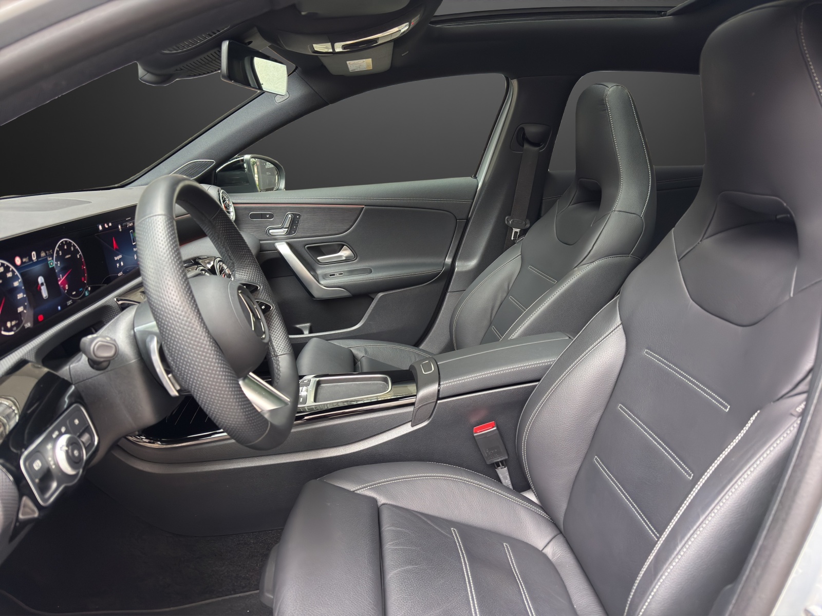 MERCEDES-BENZ A 220 4Matic 8G-DCT-image-11